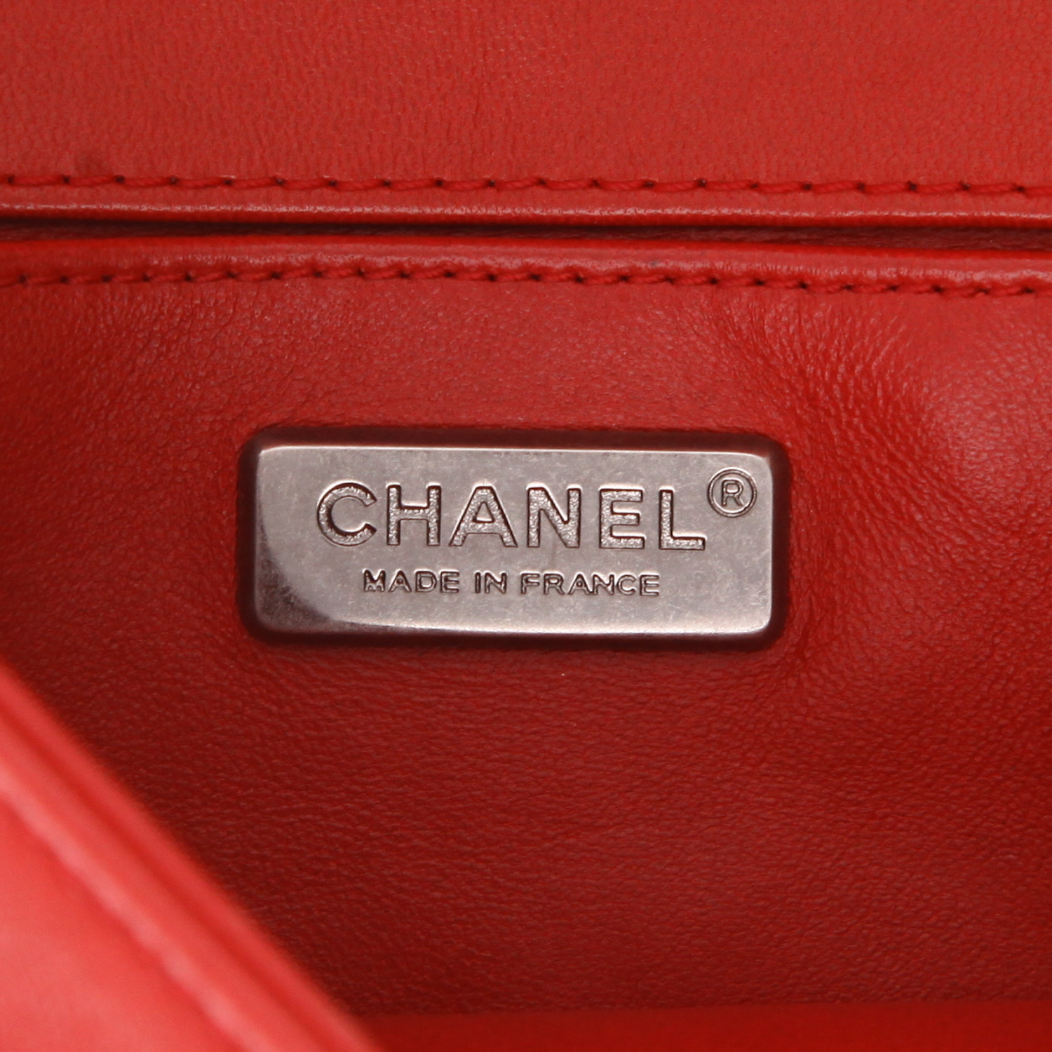 Borsa a tracolla Chanel  Mini Boy in galuchat rossa e pelle rossa - Detail D2
