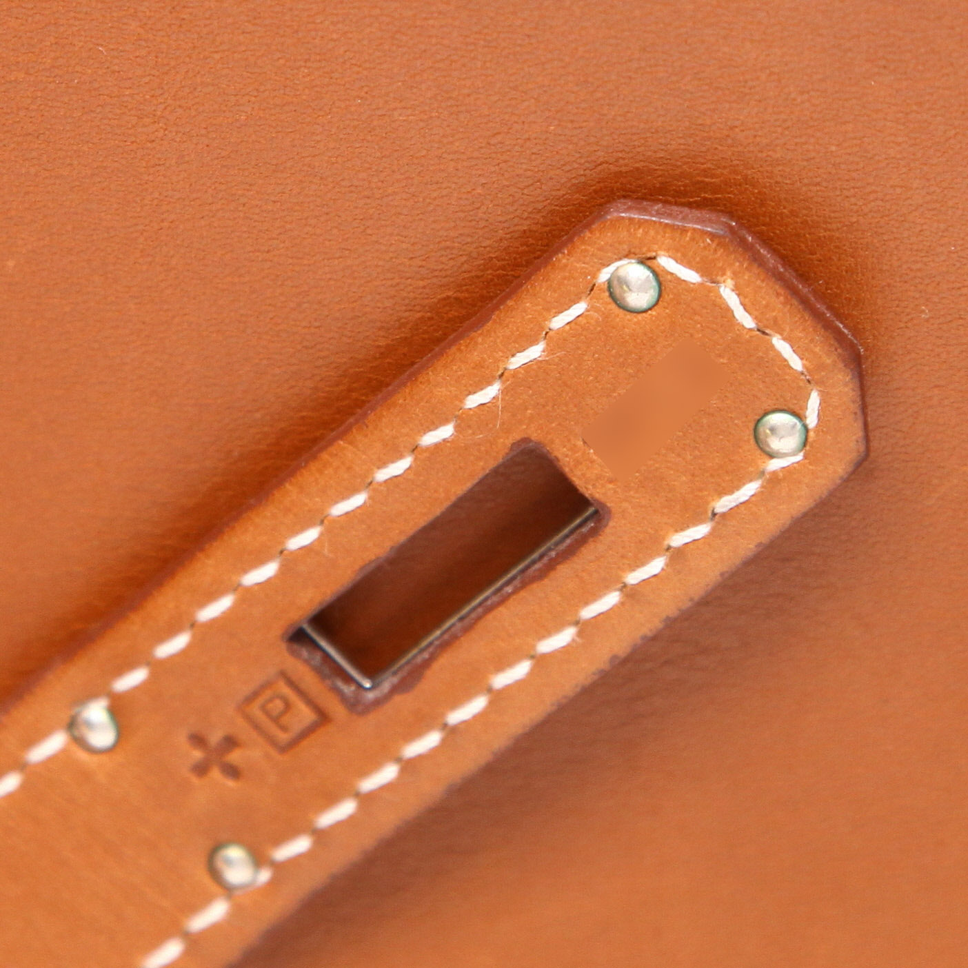 Sac à main Hermès  Birkin 35 cm en cuir Barénia fauve - Detail D4