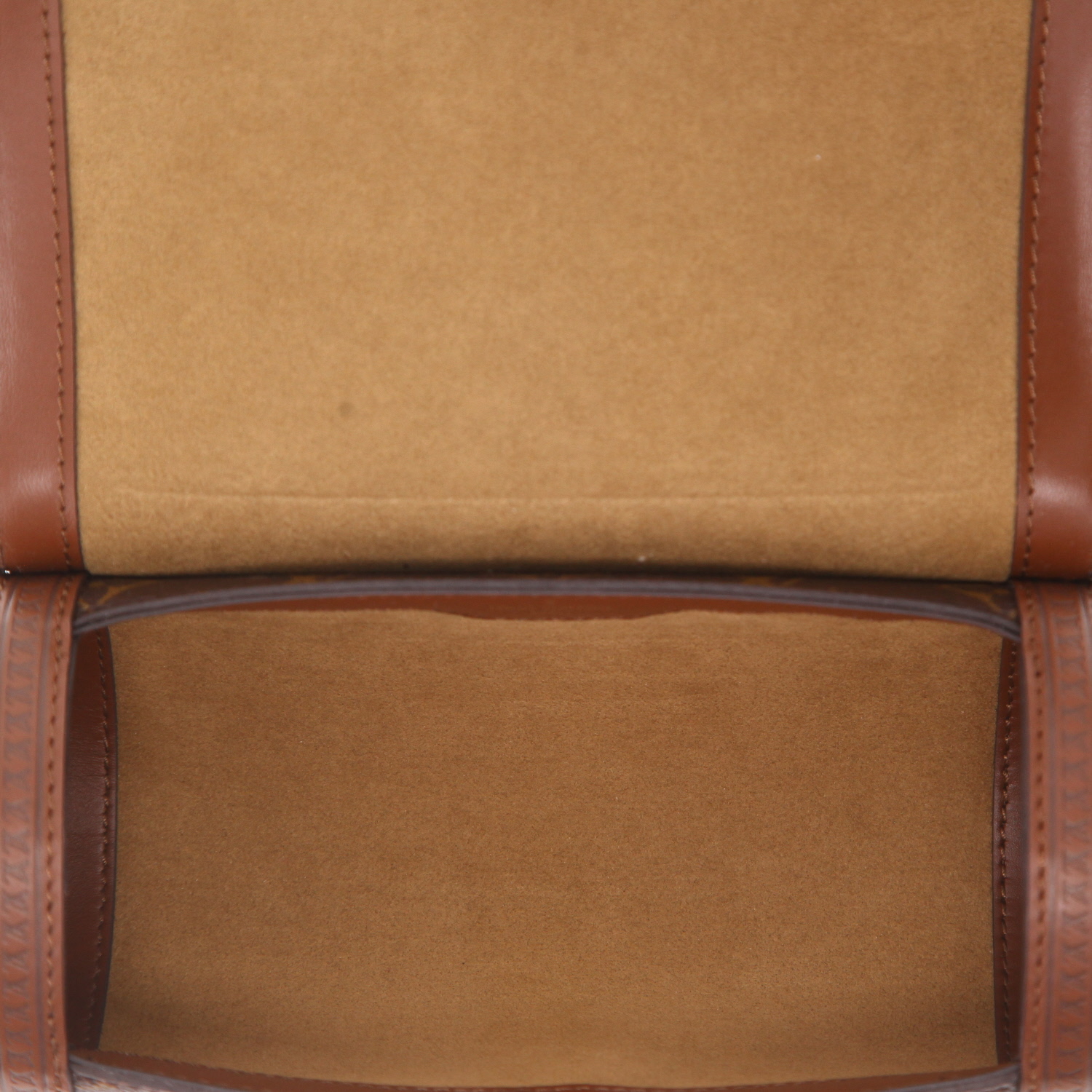 Louis Vuitton  Papillon Trunk shoulder bag  in brown monogram canvas  and brown leather - Detail D3