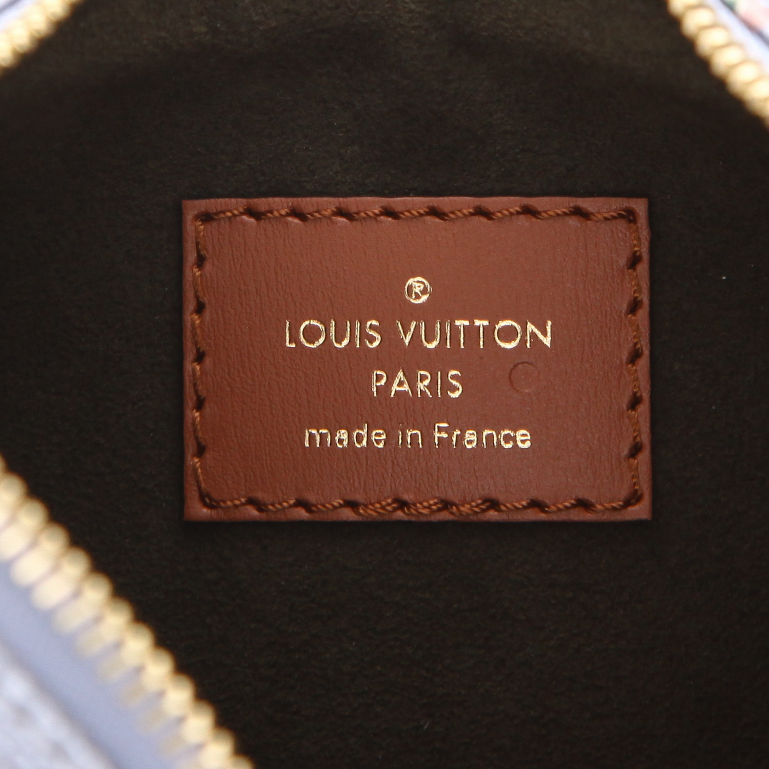 Bolso bandolera Louis Vuitton  Sac Loop en lona Monogram revestida plateada y azul y cuero marrón - Detail D2