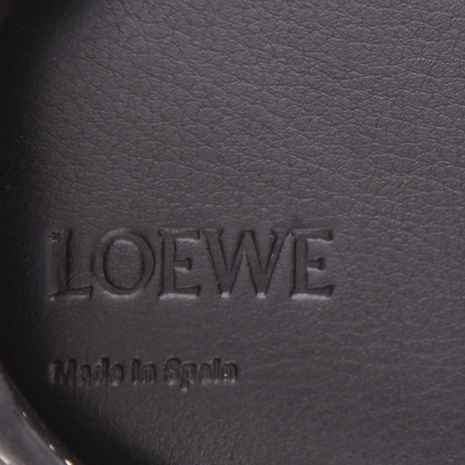 Bolso bandolera Loewe  Elephant en cuero negro - Detail D2