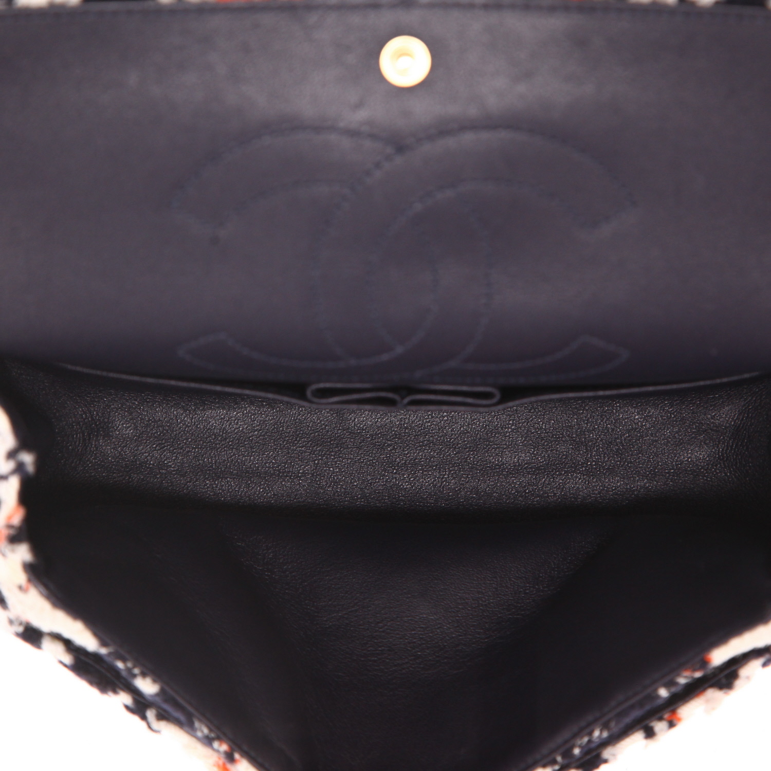 Borsa a tracolla Chanel  2.55 modello medio  in tweed bianco nero e multicolore - Detail D3