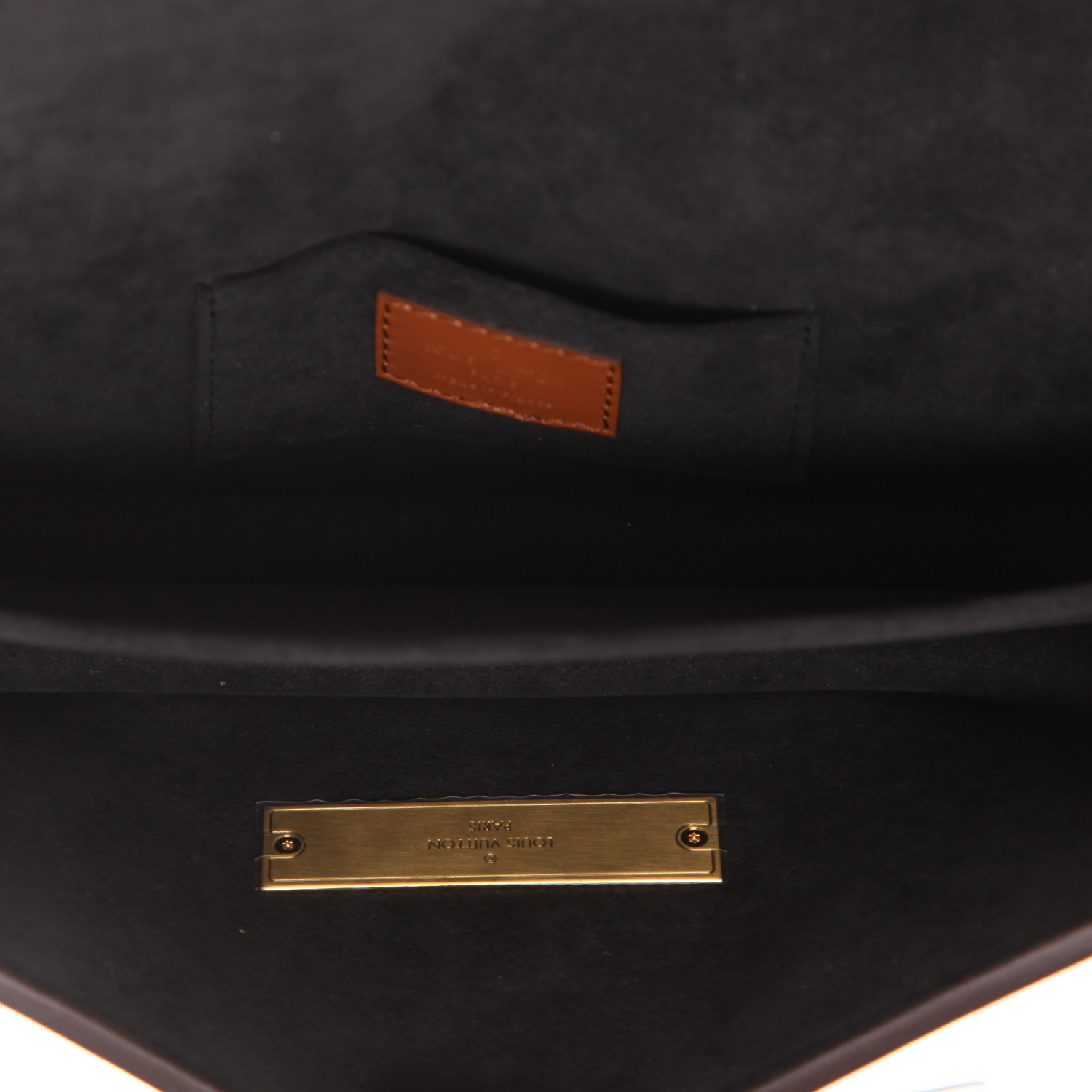 Louis Vuitton  Dauphine East West shoulder bag  "Reverso" monogram canvas  and brown "Reverso" monogram canvas - Detail D3