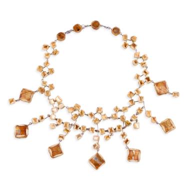 Collier - le modèle créé vers 1960