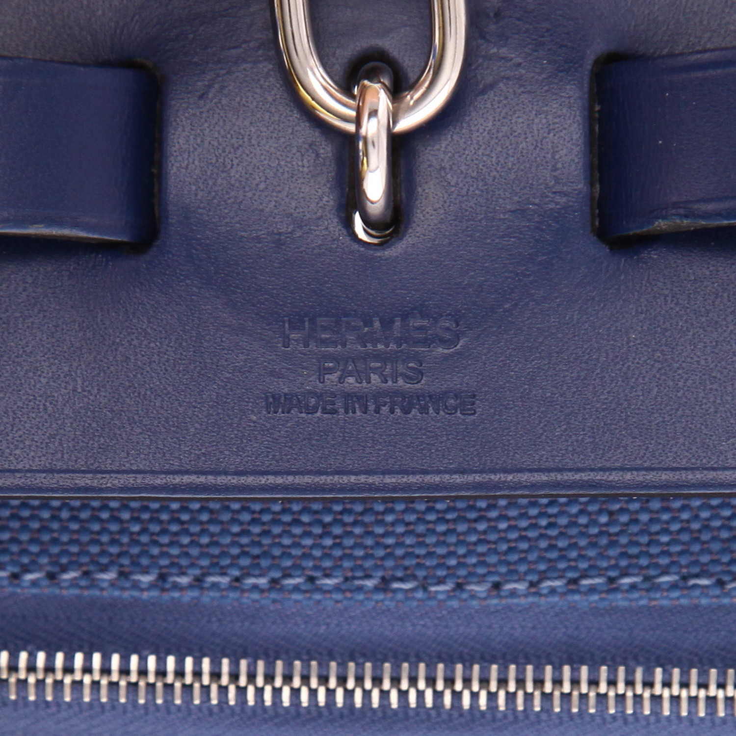 Sac porté épaule ou main Hermès  Herbag en toile bleue et cuir bleu - Detail D2