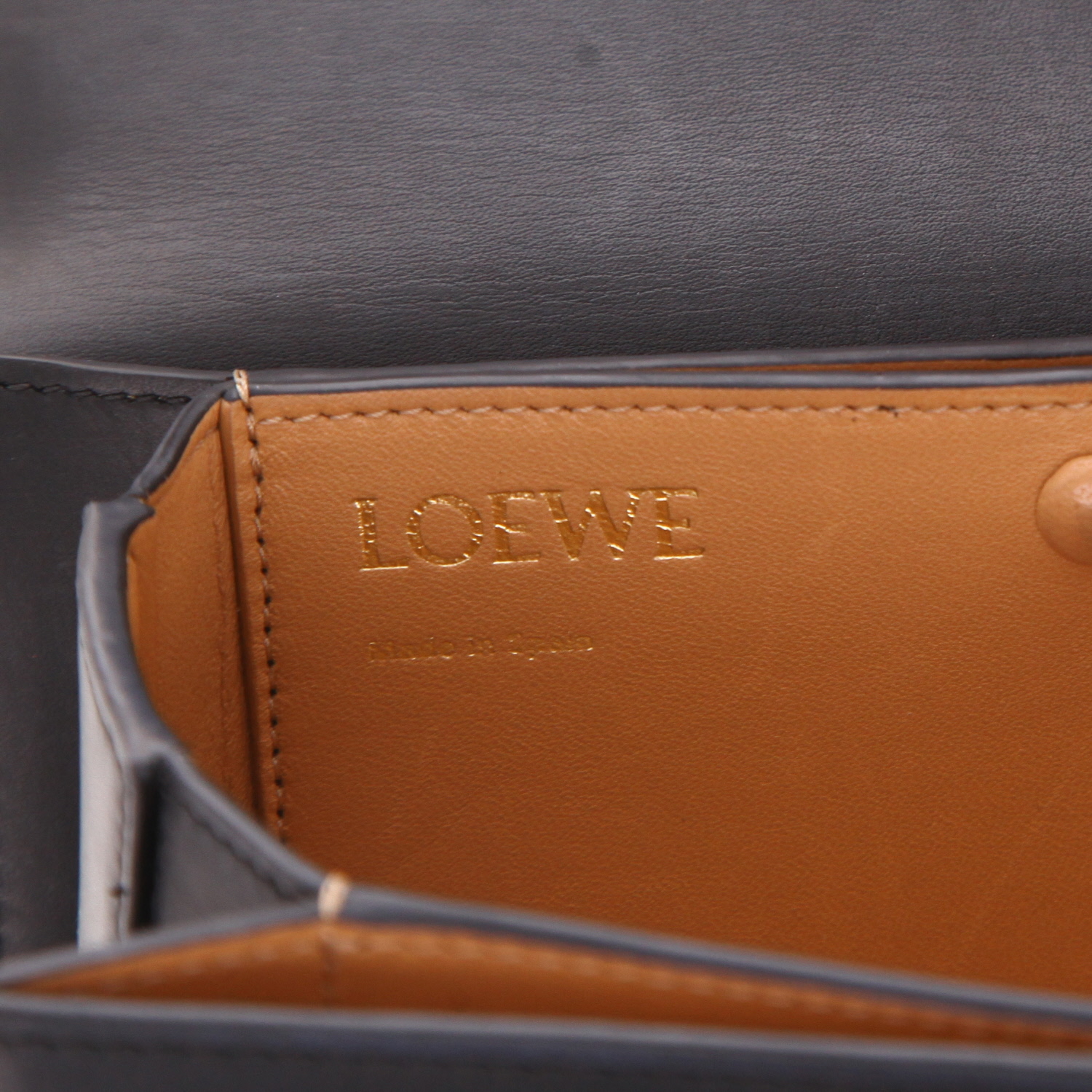 Loewe  Goya shoulder bag  in black leather - Detail D2