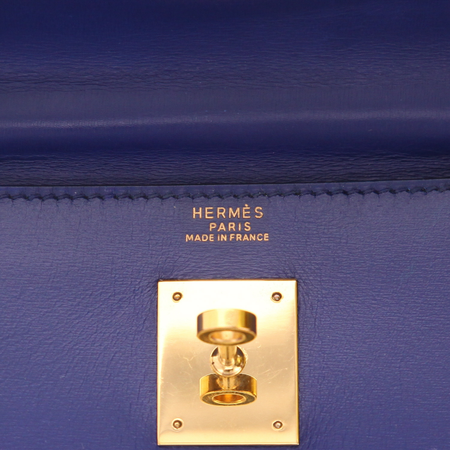 Bolso Hermès Kelly de 32 cm en piel Box azul zafiro - Detail D2