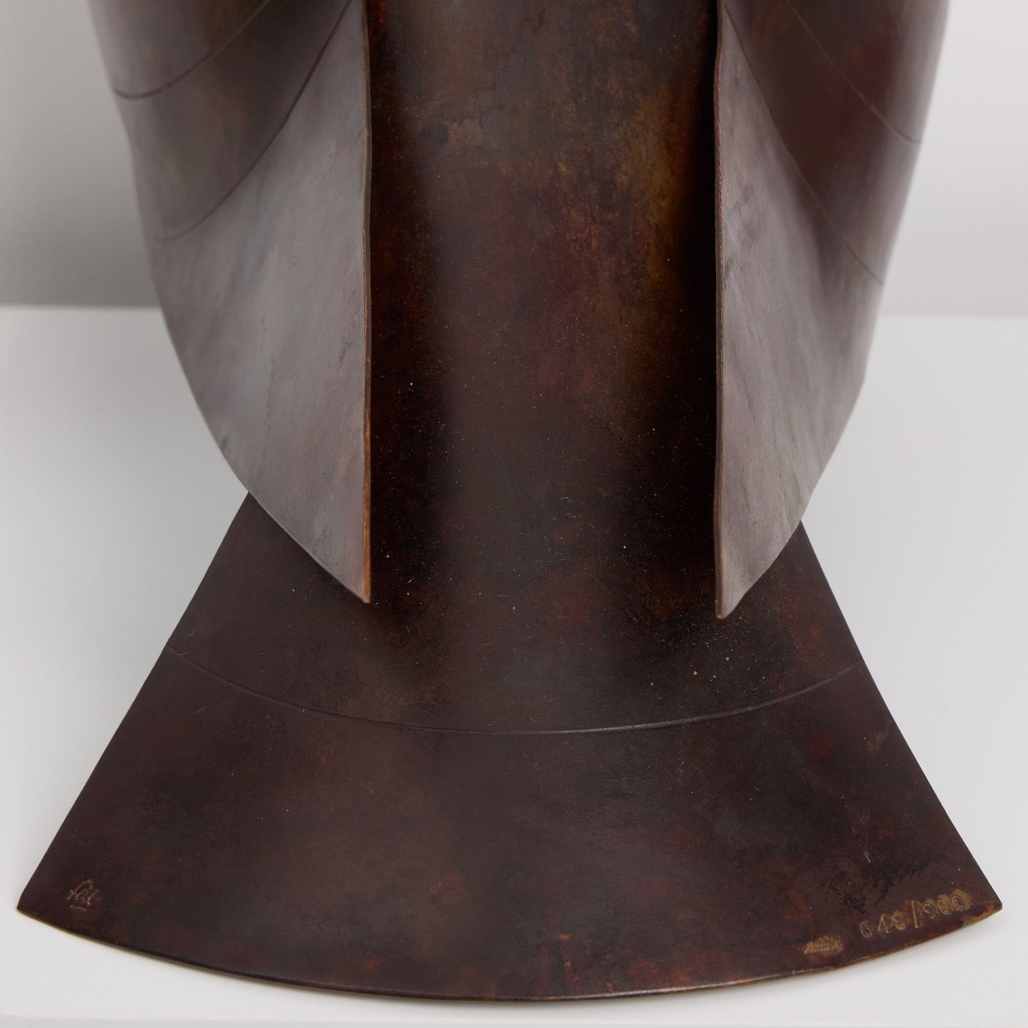 Lampe de table 'Pigeon' - le modèle crée en 1991 - Edition Artcurial - Detail D8