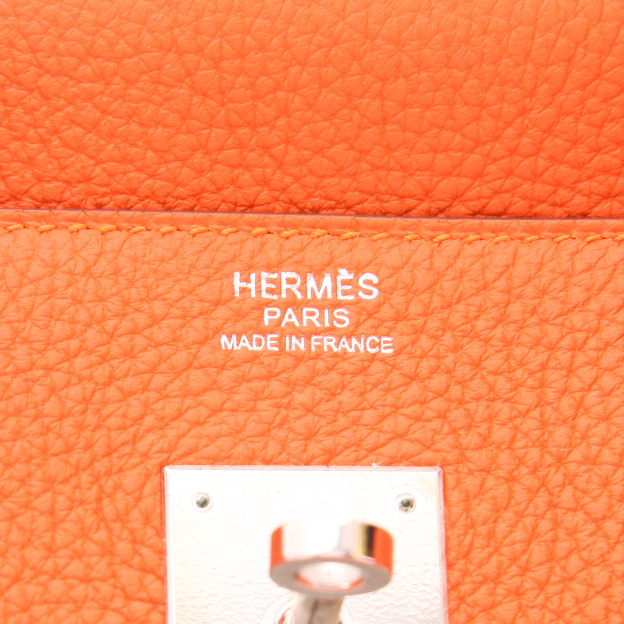 Bolso de mano Hermès  Birkin 30 cm en cuero togo naranja - Detail D2