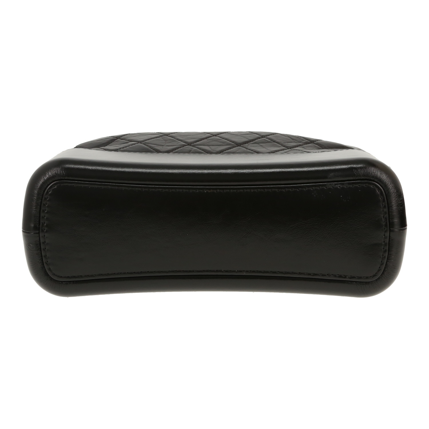 Bolso bandolera Chanel  Gabrielle  en cuero acolchado negro - Detail D1