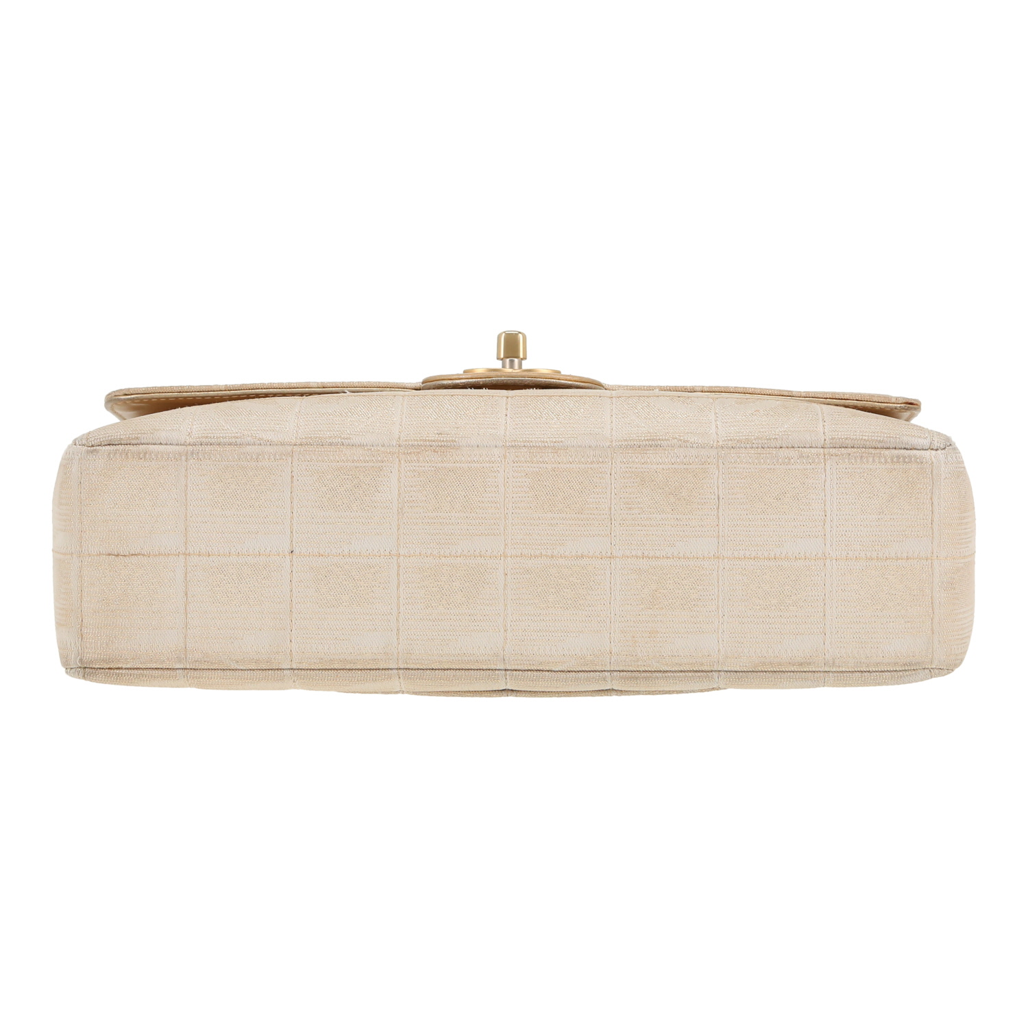 Bolso de mano Chanel  Timeless en lona beige iridiscente - Detail D1
