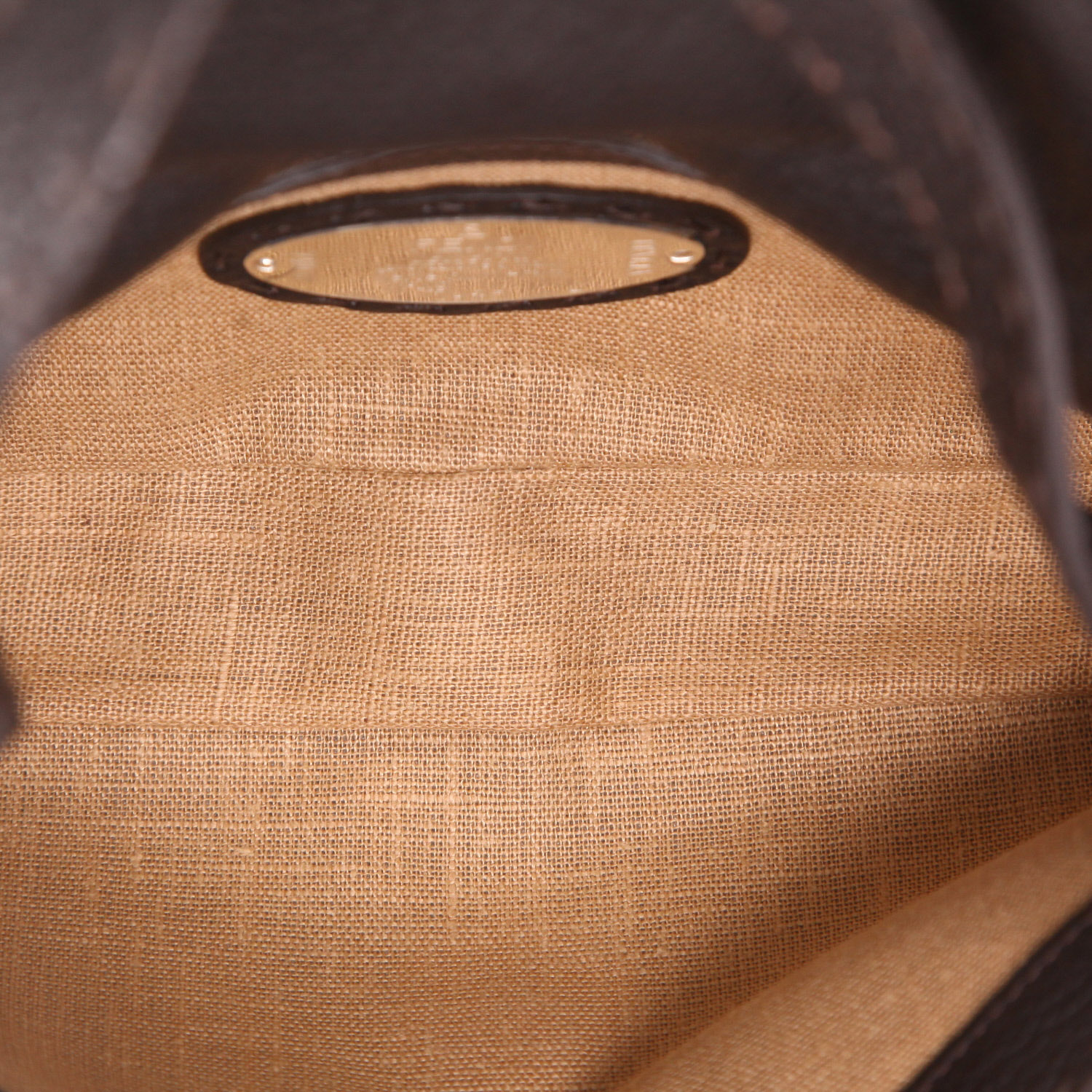 Sac à main Fendi  Baguette en cuir grainé marron - Detail D3