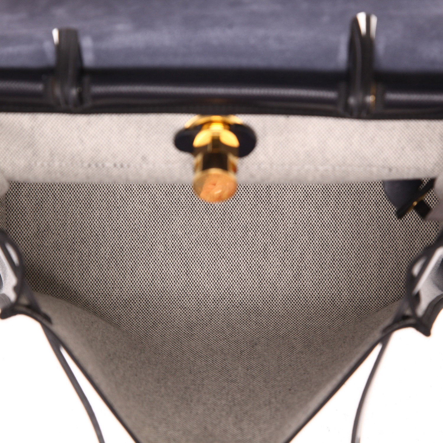 Sac porté épaule ou main Hermès  Herbag en toile enduite bleu-marine et cuir bleu-marine - Detail D3