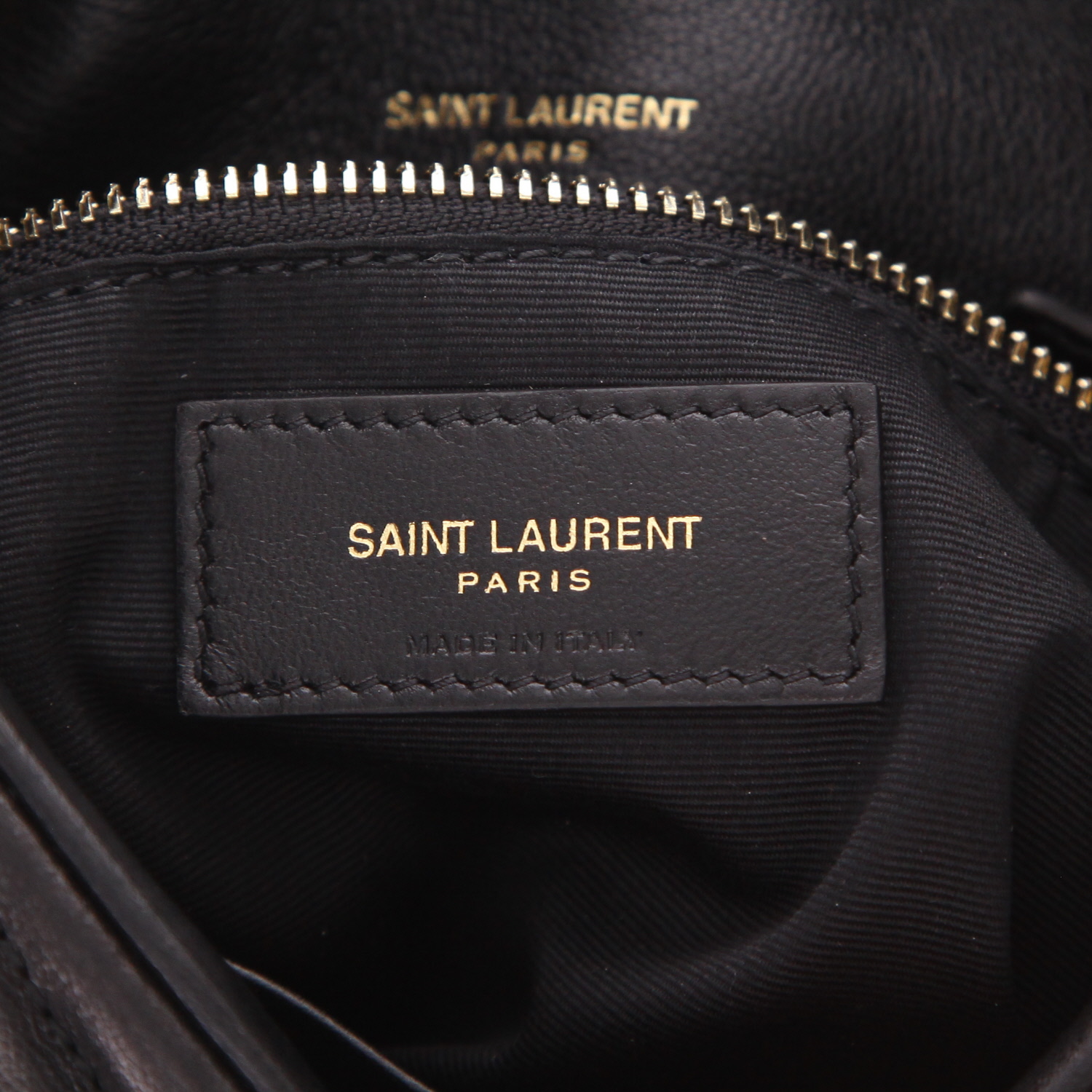 Saint Laurent  Puffer Toy shoulder bag  in black quilted leather - Detail D2