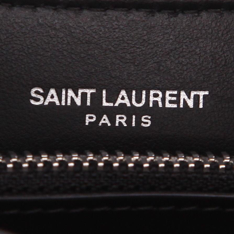 Saint Laurent  Loulou small model  shoulder bag  in black chevron quilted leather - Detail D2