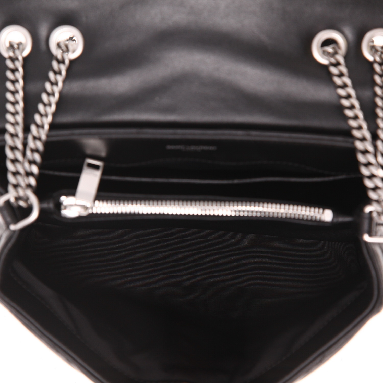 Bolso bandolera Saint Laurent  Loulou modelo pequeño  en cuero acolchado con motivos de espigas negro - Detail D3