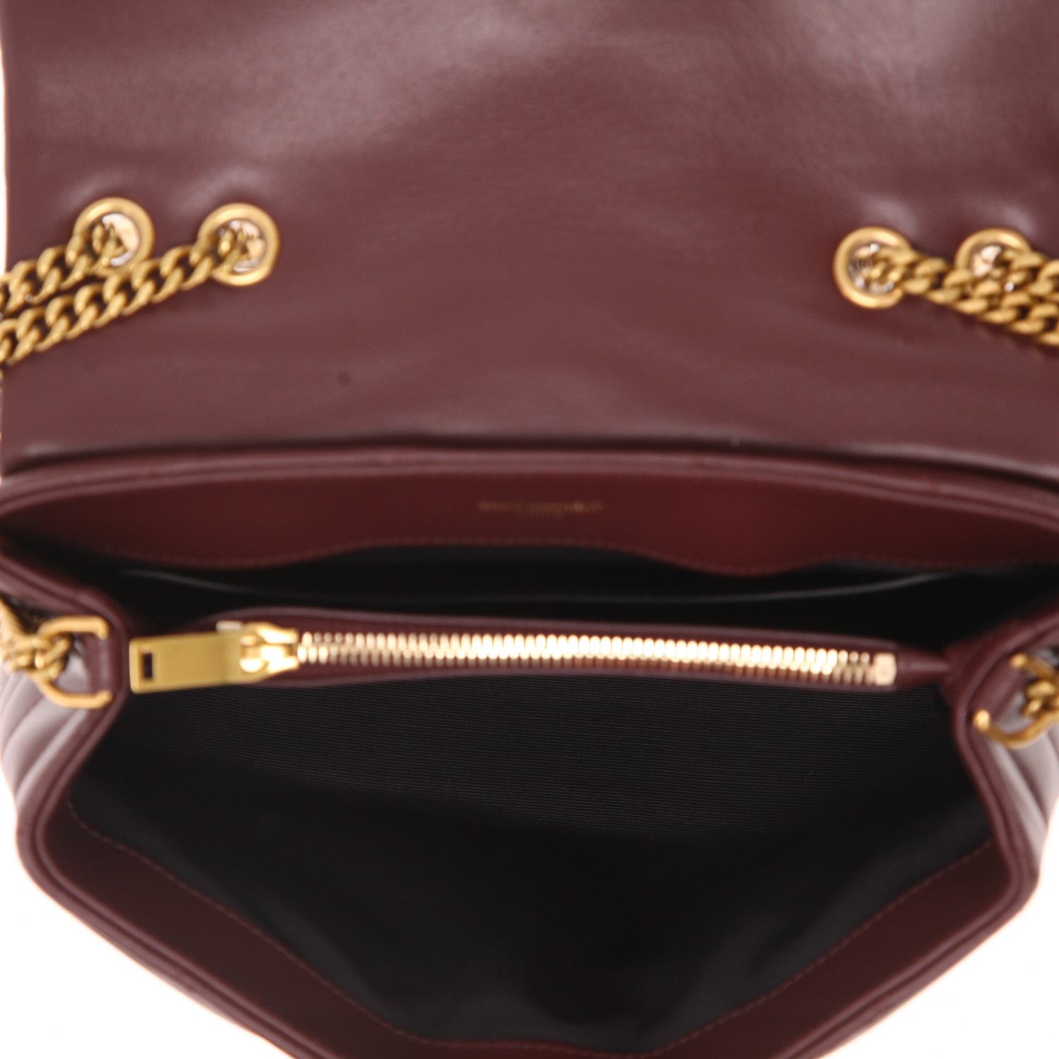 Bolso bandolera Saint Laurent  Loulou modelo pequeño  en cuero acolchado con motivos de espigas color burdeos - Detail D3