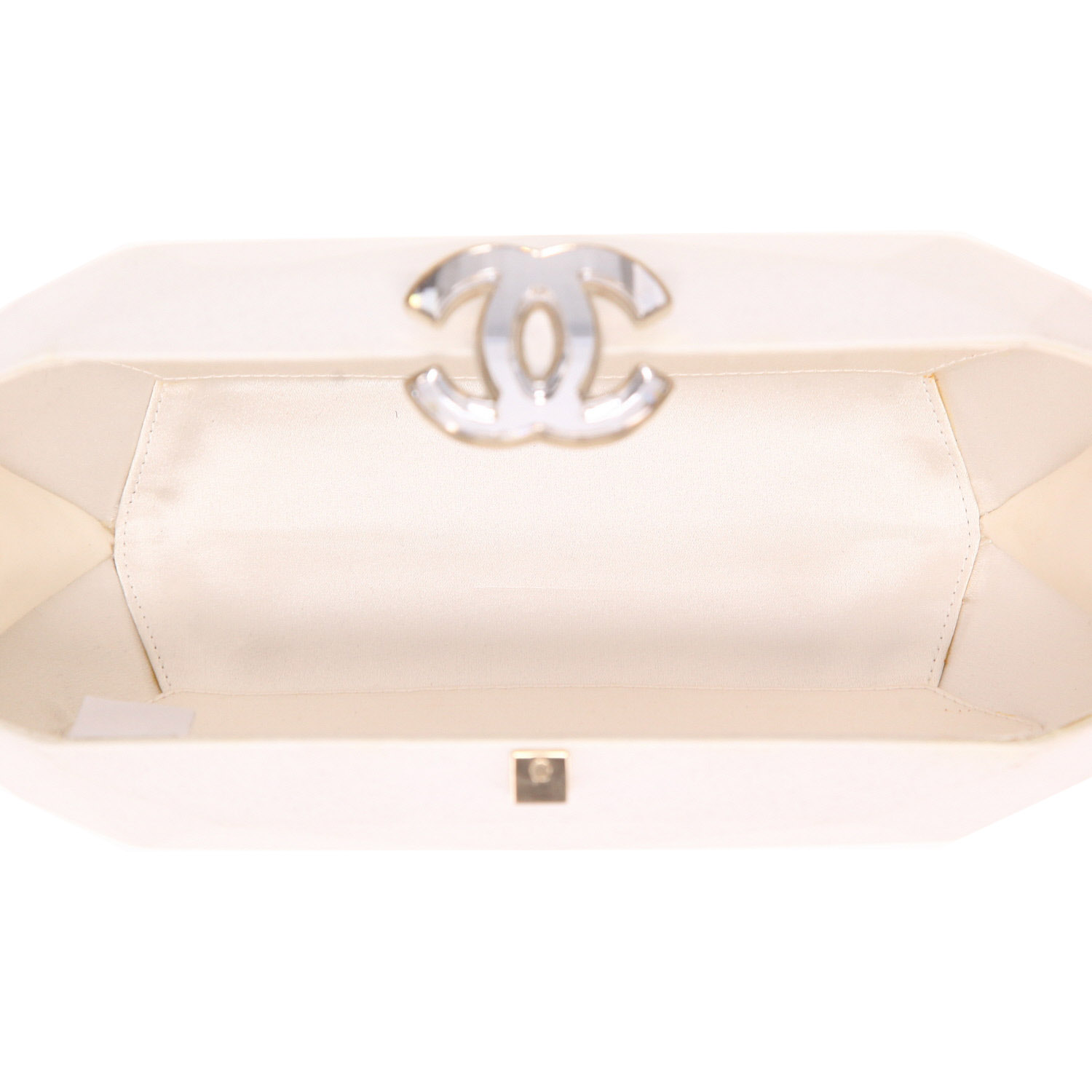 Chanel  Editions Limitées pouch  in white plexiglas - Detail D3