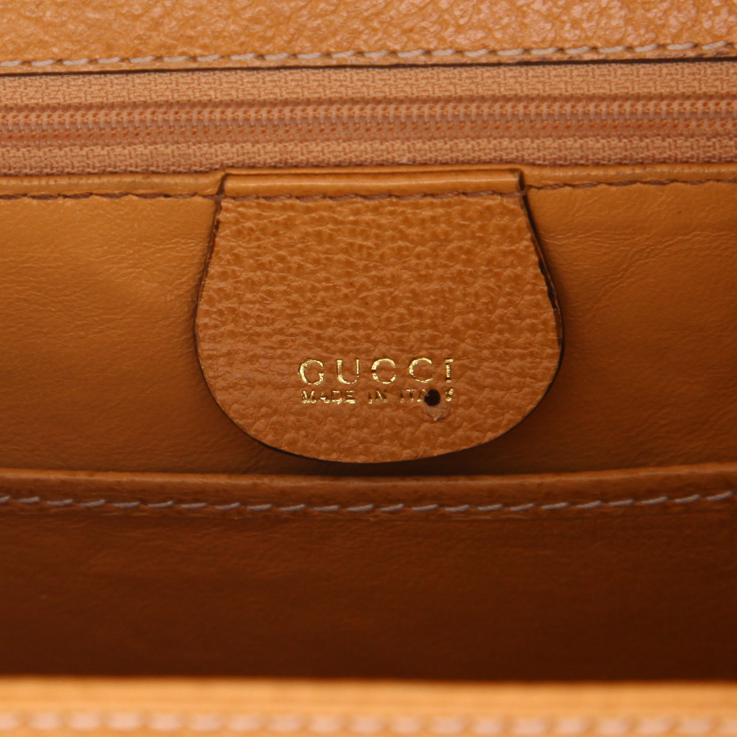 Bolso de mano Gucci  Bamboo en cuero de Pecarí beige y bambú - Detail D2