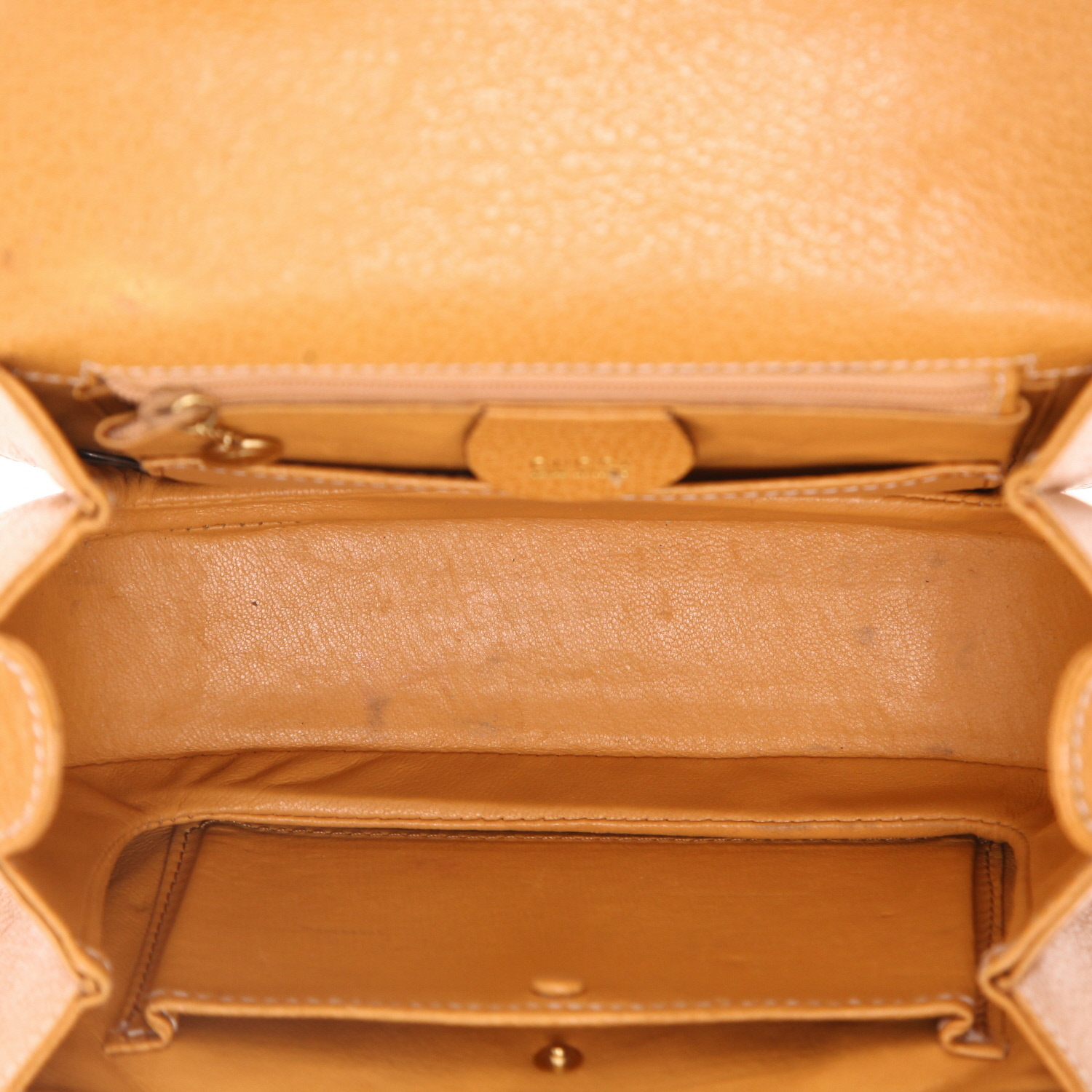 Gucci  Bamboo handbag  in beige Pecari leather  and bamboo - Detail D3