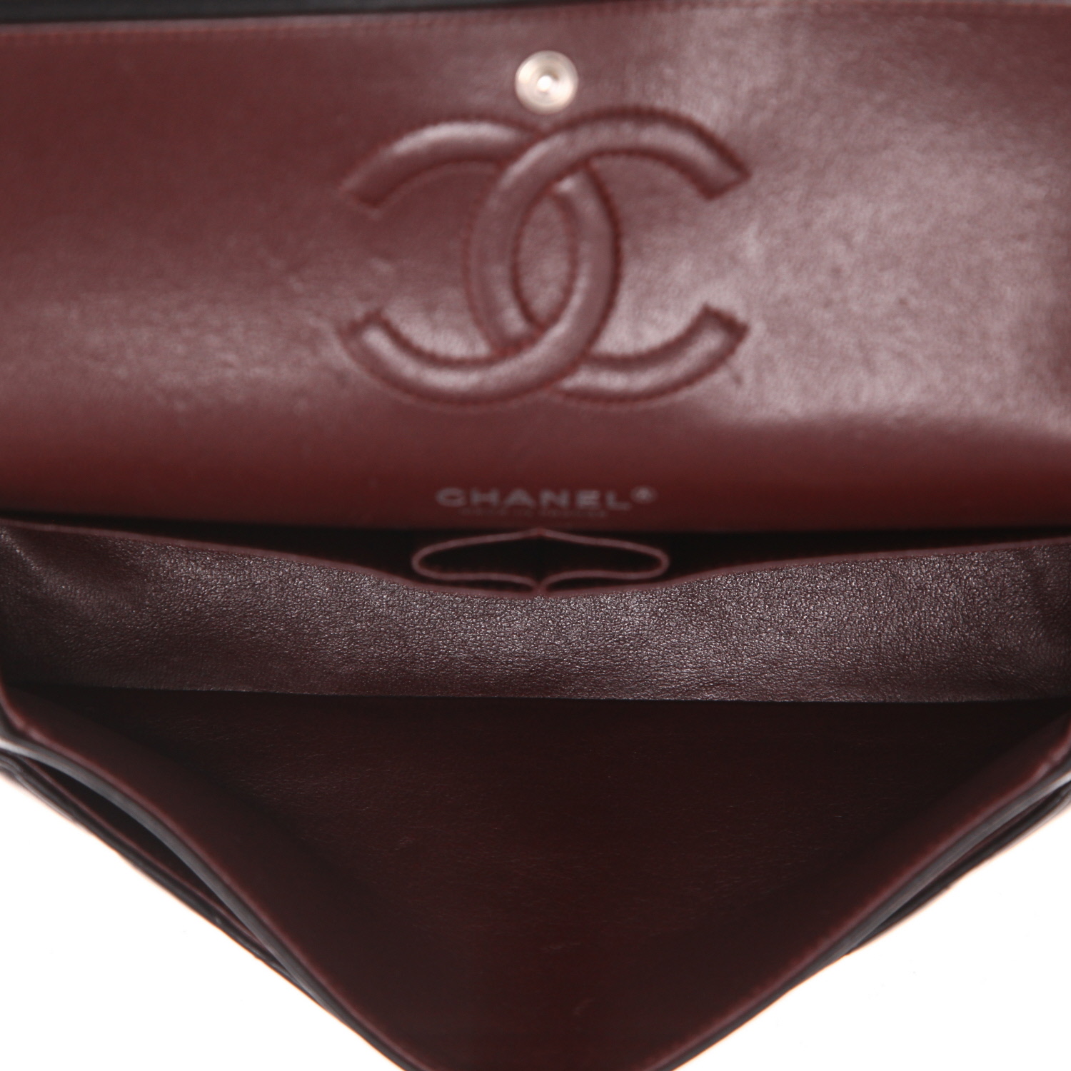 Bolso de mano Chanel  Timeless Classic en cuero acolchado negro - Detail D3