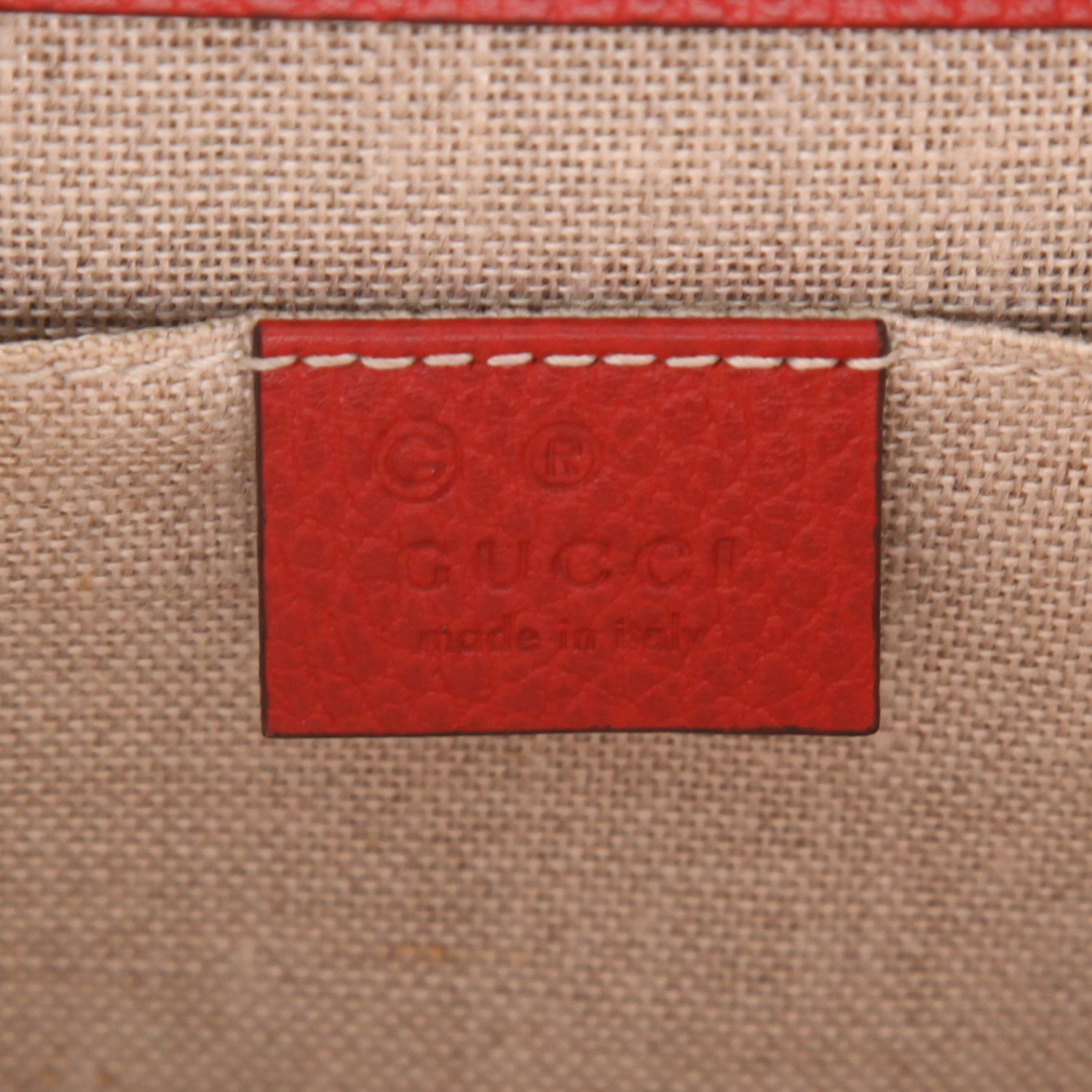 Bolso bandolera Gucci  Interlocking G en cuero granulado rojo - Detail D2