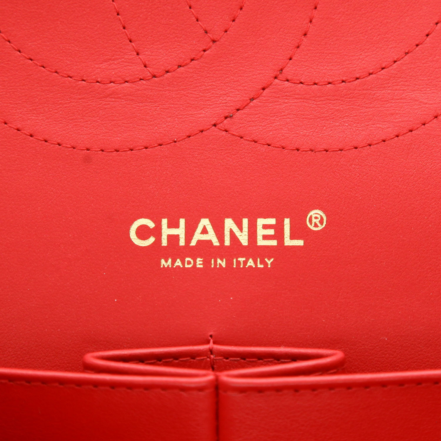 Bolso bandolera Chanel  Timeless Jumbo en cuero granulado acolchado rojo - Detail D2