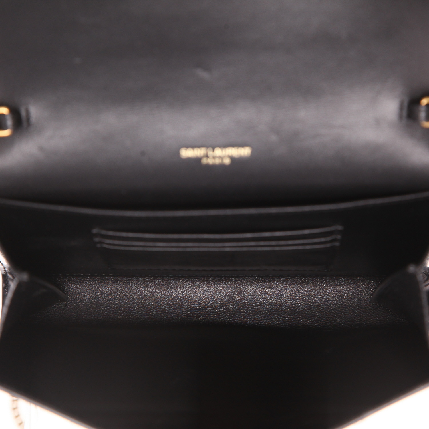 Bolso bandolera Saint Laurent  Cassandre en charol negro - Detail D3