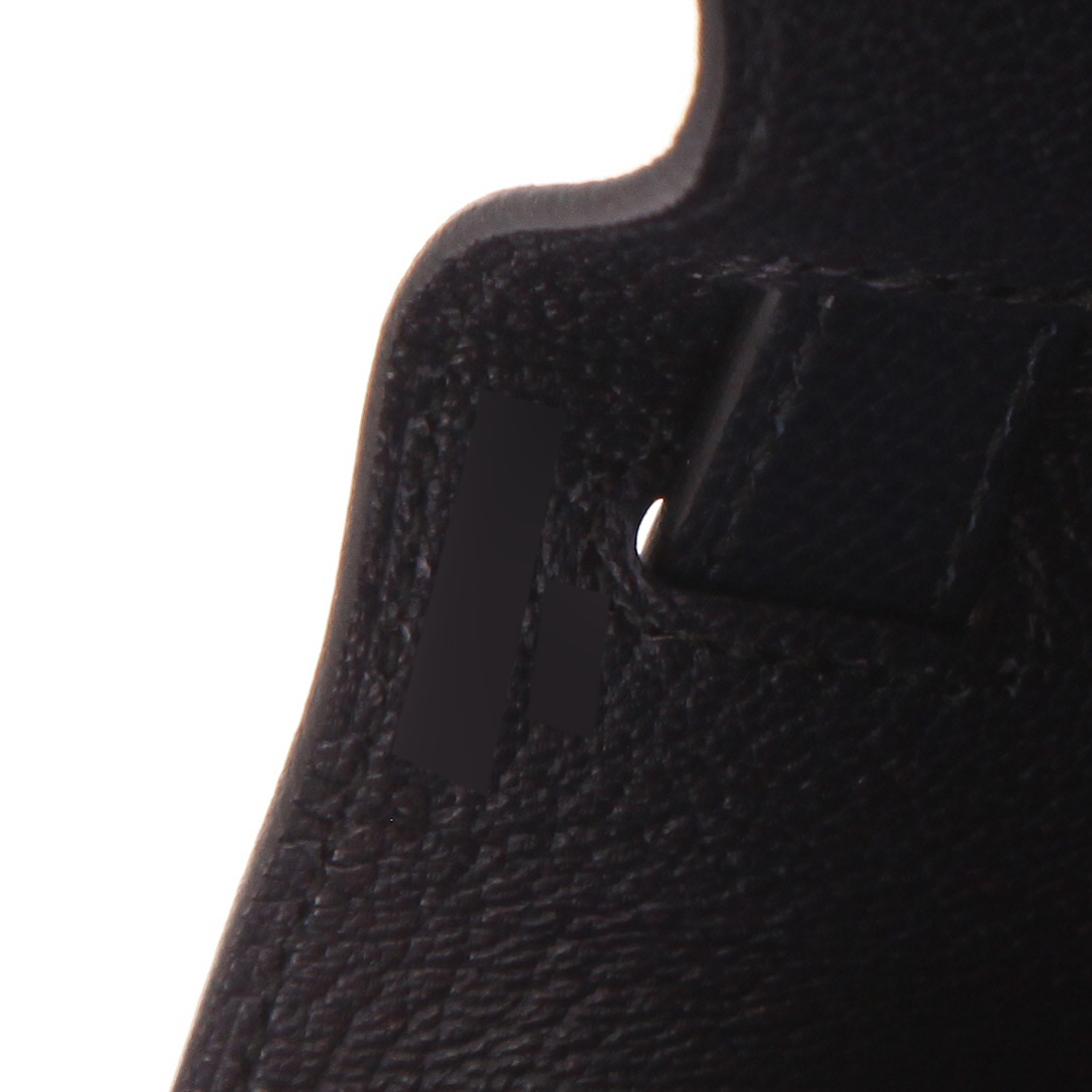 Sac à main Hermès  Kelly 28 cm en cuir epsom bleu indigo - Detail D4