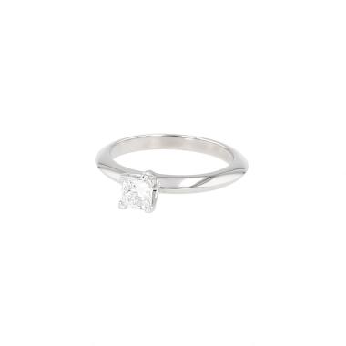 Bague solitaire Tiffany & Co en platine et diamant