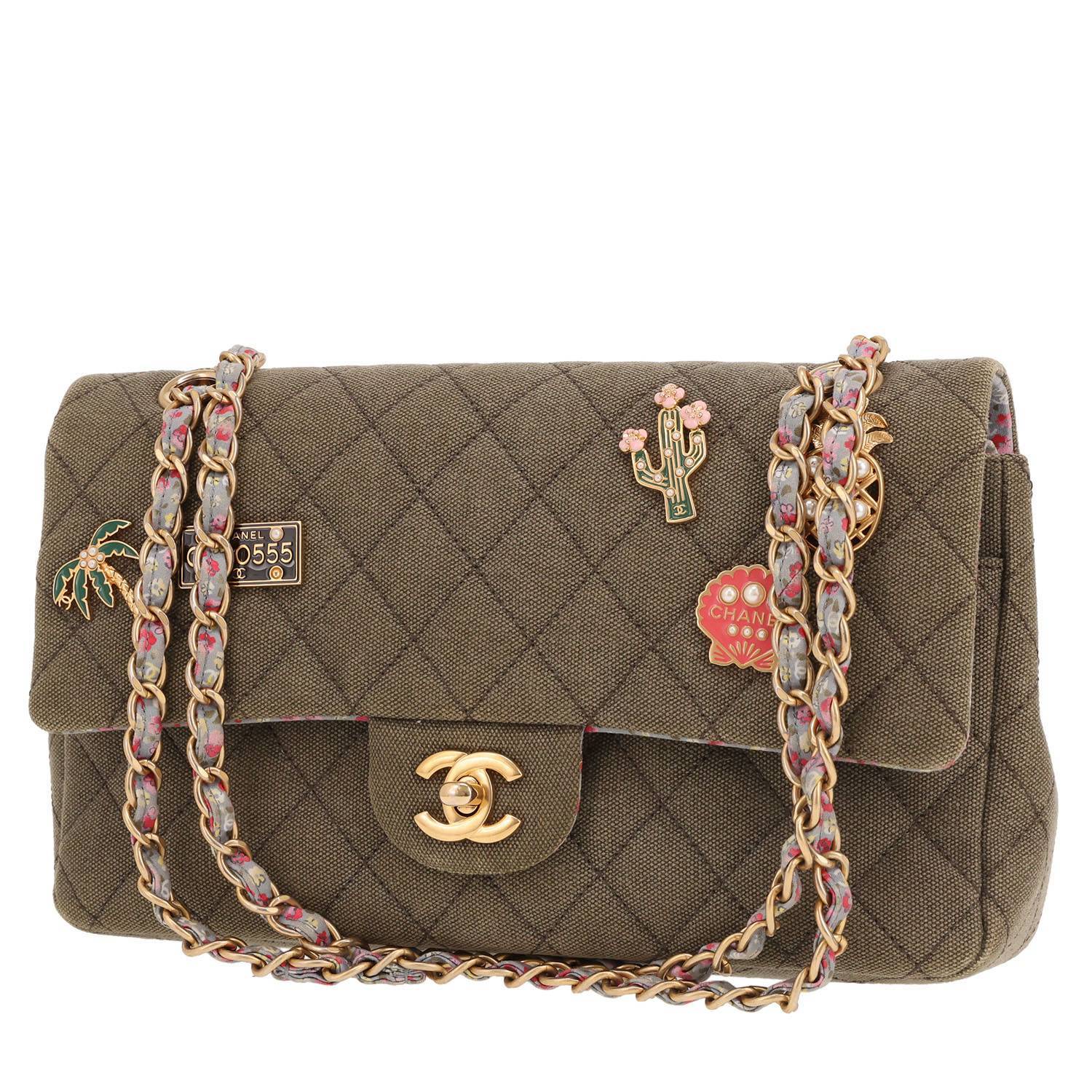 Chanel Timeless Coco Charms toile vert-kaki occasion Chanel Timeless Coco Charms toile vert-kaki occasion