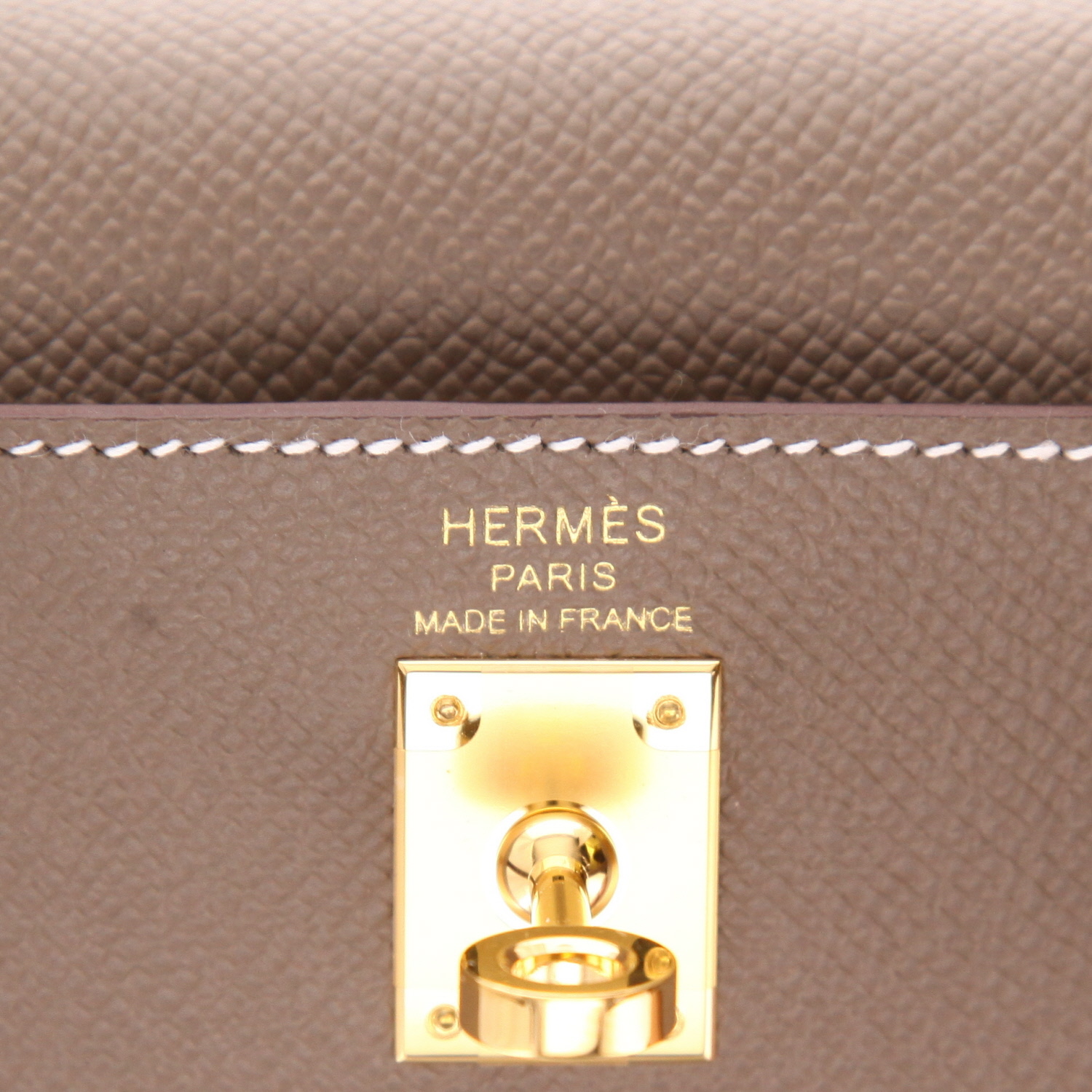 Bolso de mano Hermès  Kelly 25 cm en cuero epsom marrón etoupe - Detail D2