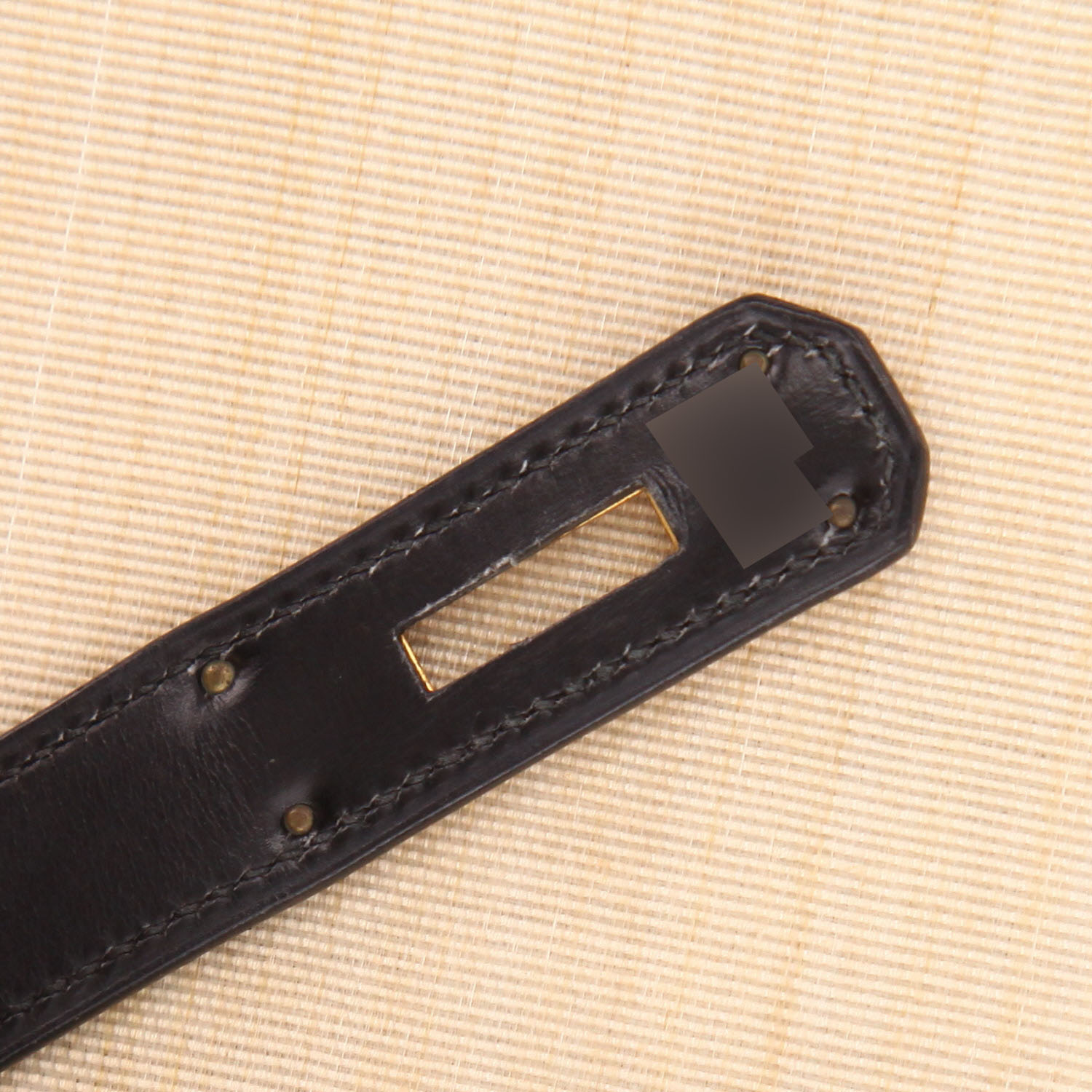 Sac à main Hermès  Kelly 32 cm en cuir box noir et crinoline beige - Detail D4