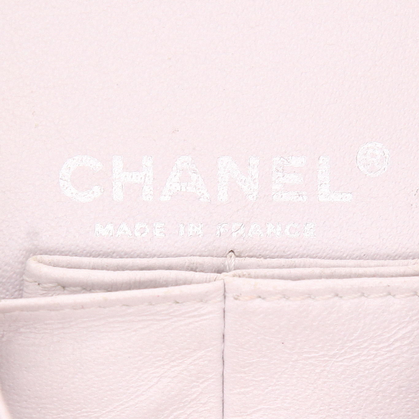 Chanel  Timeless Mini shoulder bag  in powder pink quilted leather - Detail D2