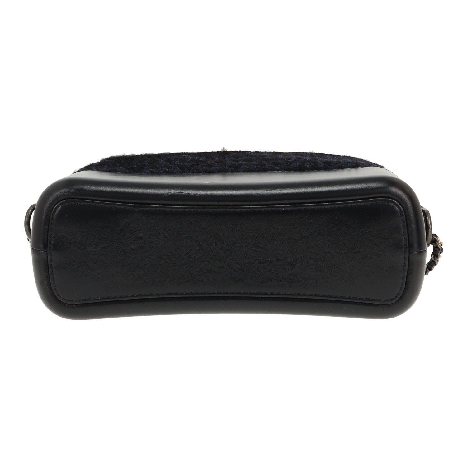 Bolso bandolera Chanel  Gabrielle  modelo mediano  en tejido jersey negro y azul y cuero negro - Detail D1