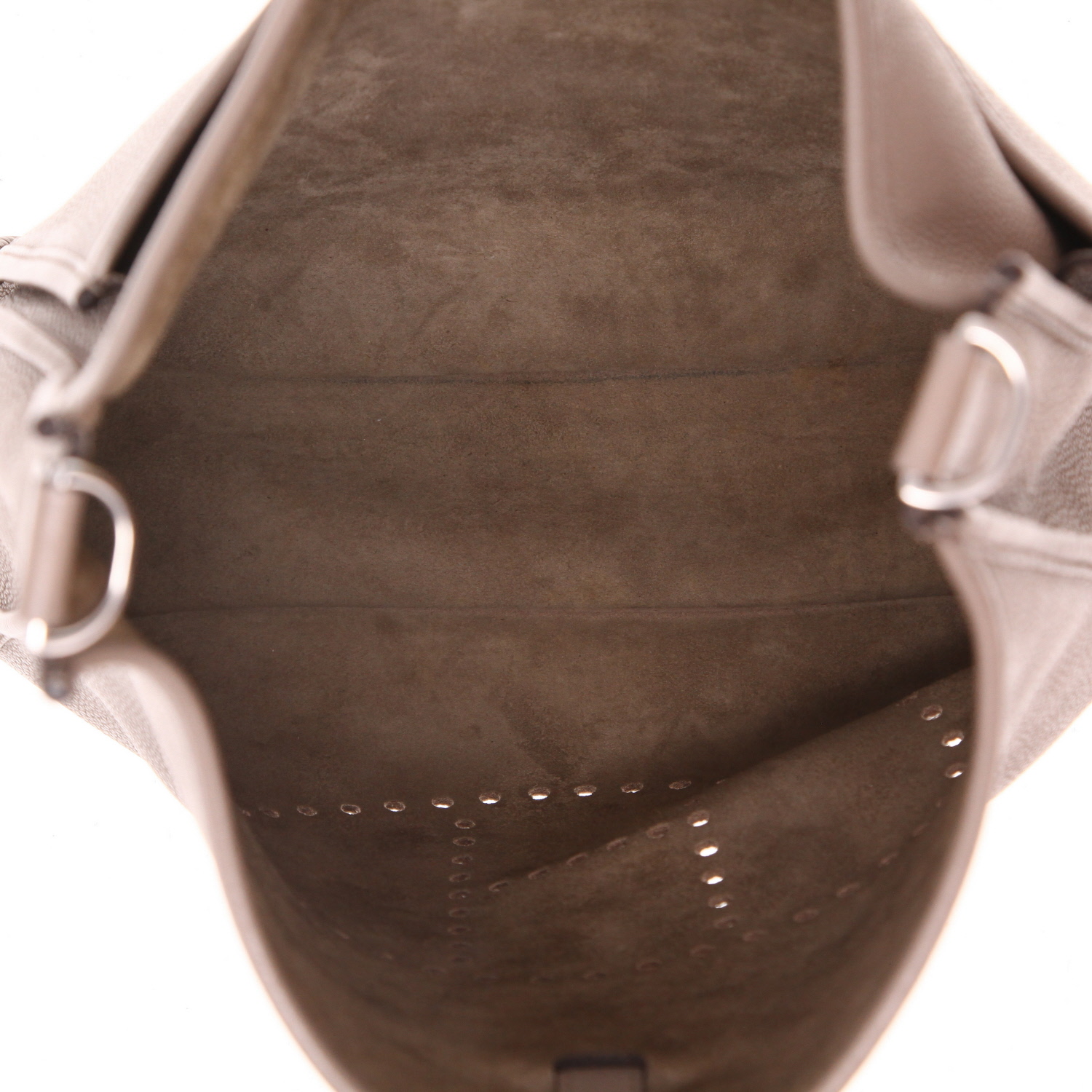 Sac bandoulière Hermès  Evelyne III en cuir togo Gris Asphalt - Detail D3