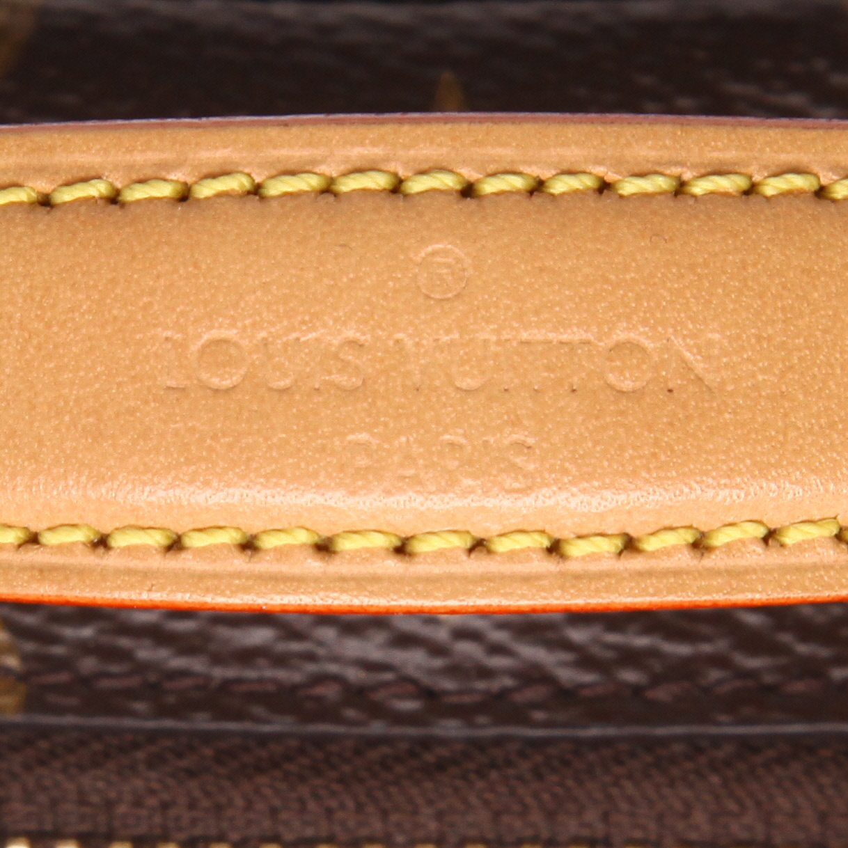 Louis Vuitton  Utility shoulder bag  in brown monogram canvas - Detail D2