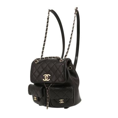 Mochila Chanel   en cuero granulado negro