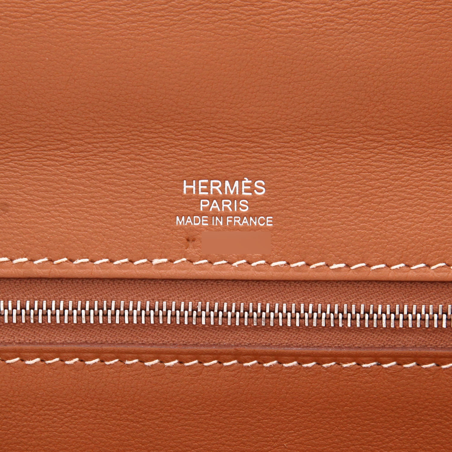 Hermès  24/24 shoulder bag  in gold Barenia Faubourg  and gold Swift leather - Detail D2