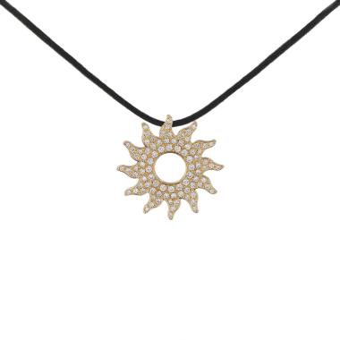 Colgante Bulgari  de oro amarillo y diamantes