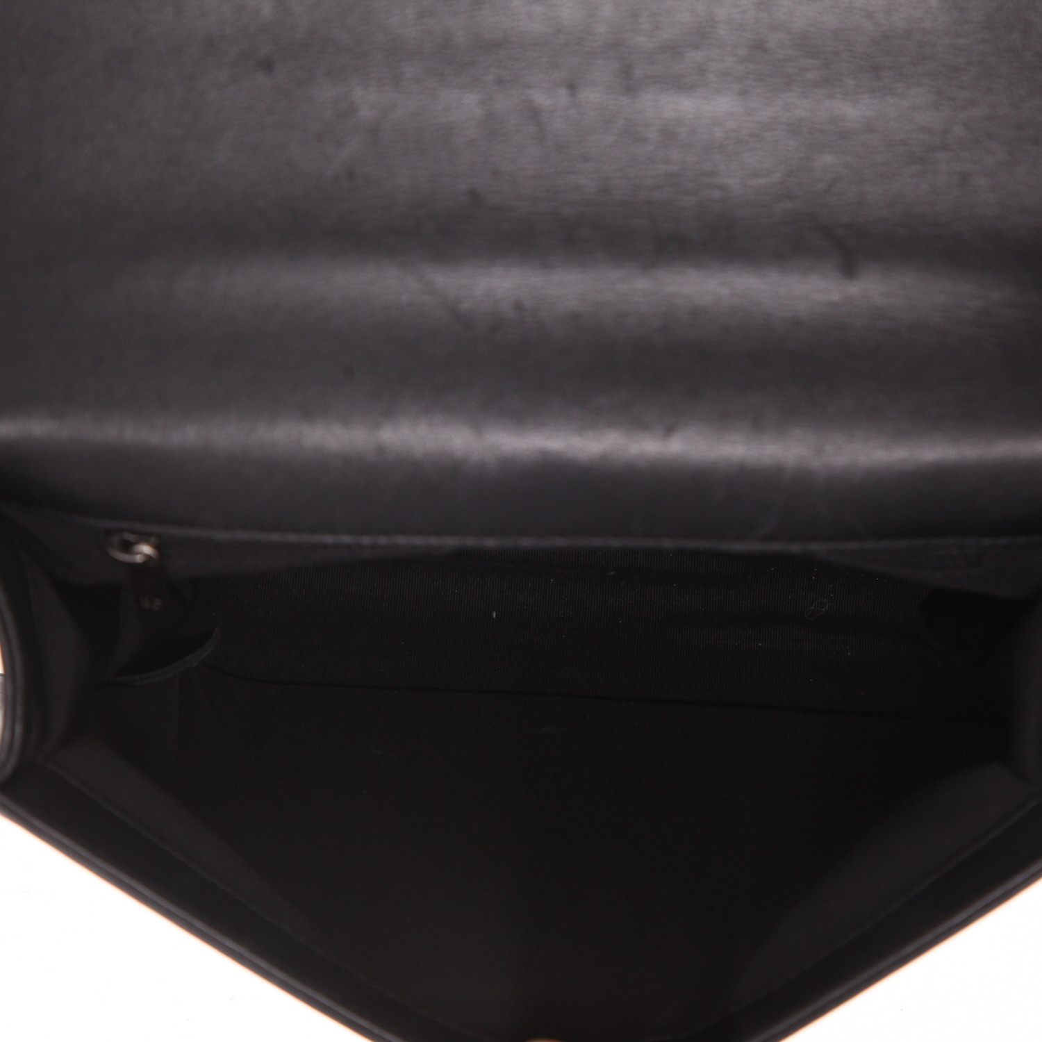 Sac bandoulière Chanel  Boy en cuir matelassé noir - Detail D3