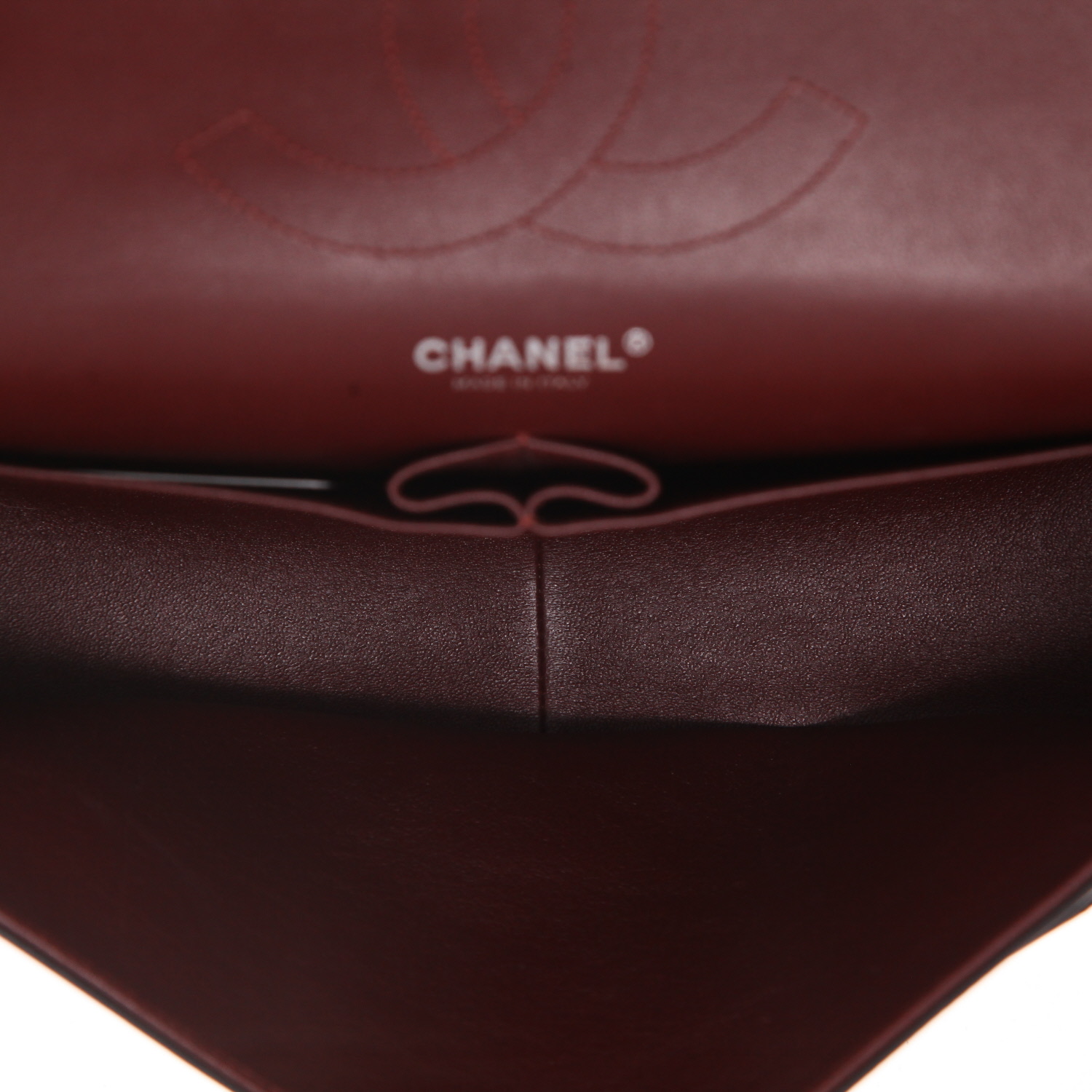 Chanel  Timeless Jumbo shoulder bag  in black quilted leather - Detail D3