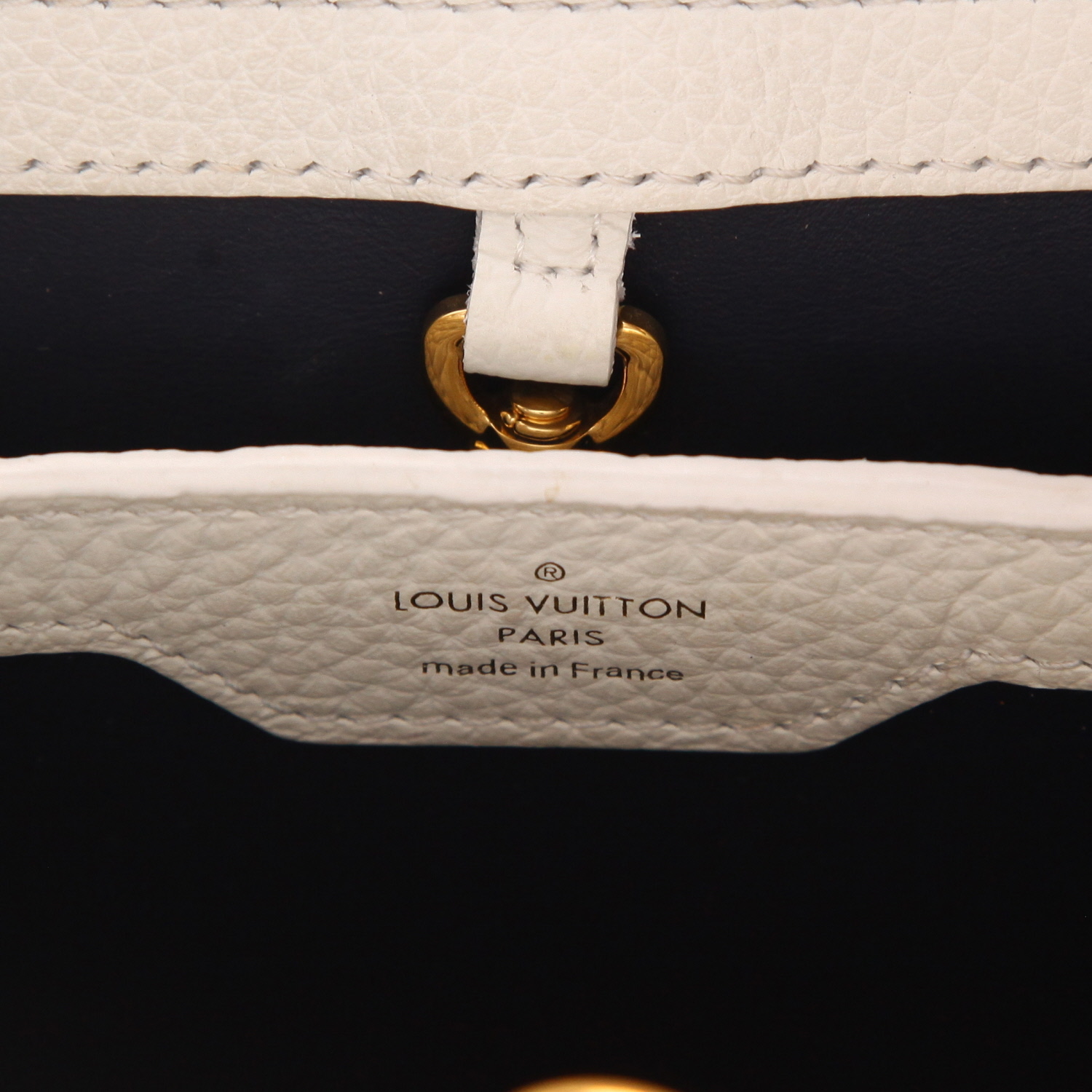 Sac à main Louis Vuitton  Capucines en cuir taurillon clémence blanc - Detail D2