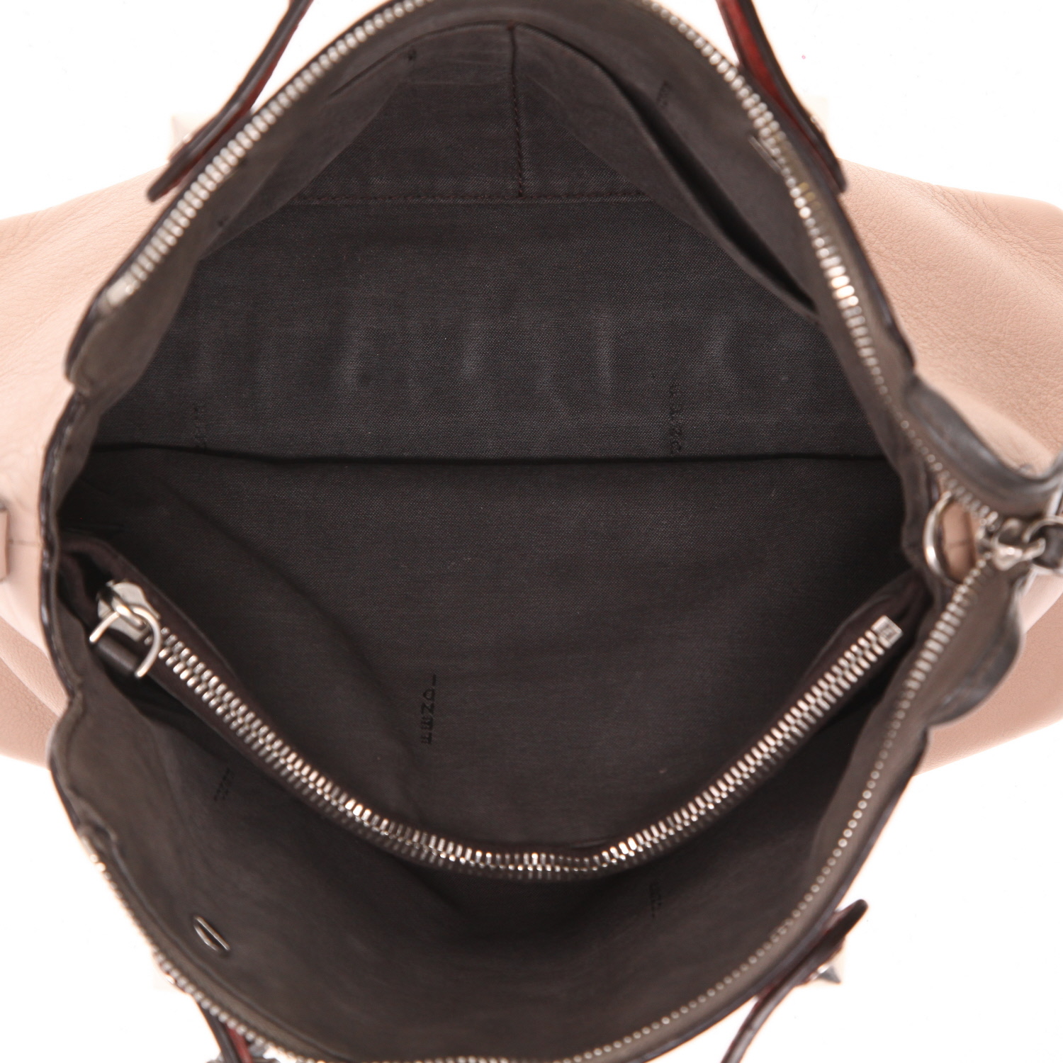 Bolso de mano Fendi  By the way en cuero rosa color frambuesa y gris - Detail D4