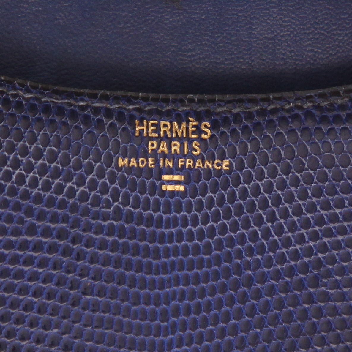 Hermès  Constance micro shoulder bag  in navy blue lizzard - Detail D2