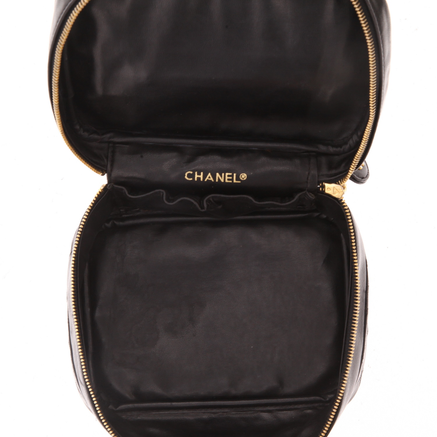 Vanity Chanel  Vanity en cuero negro - Detail D3