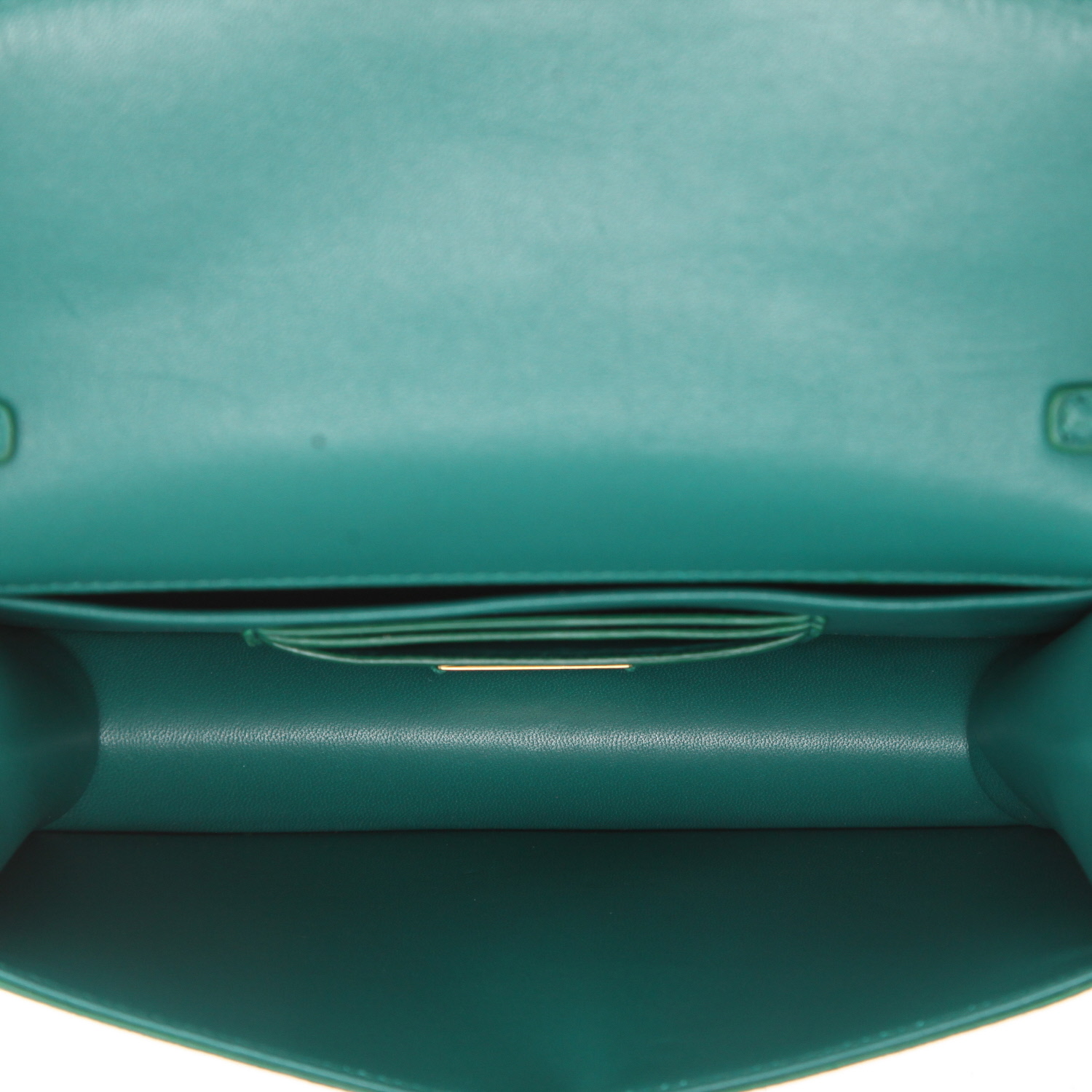 Bolso para llevar al hombro Bulgari  East West en cuero verde - Detail D3