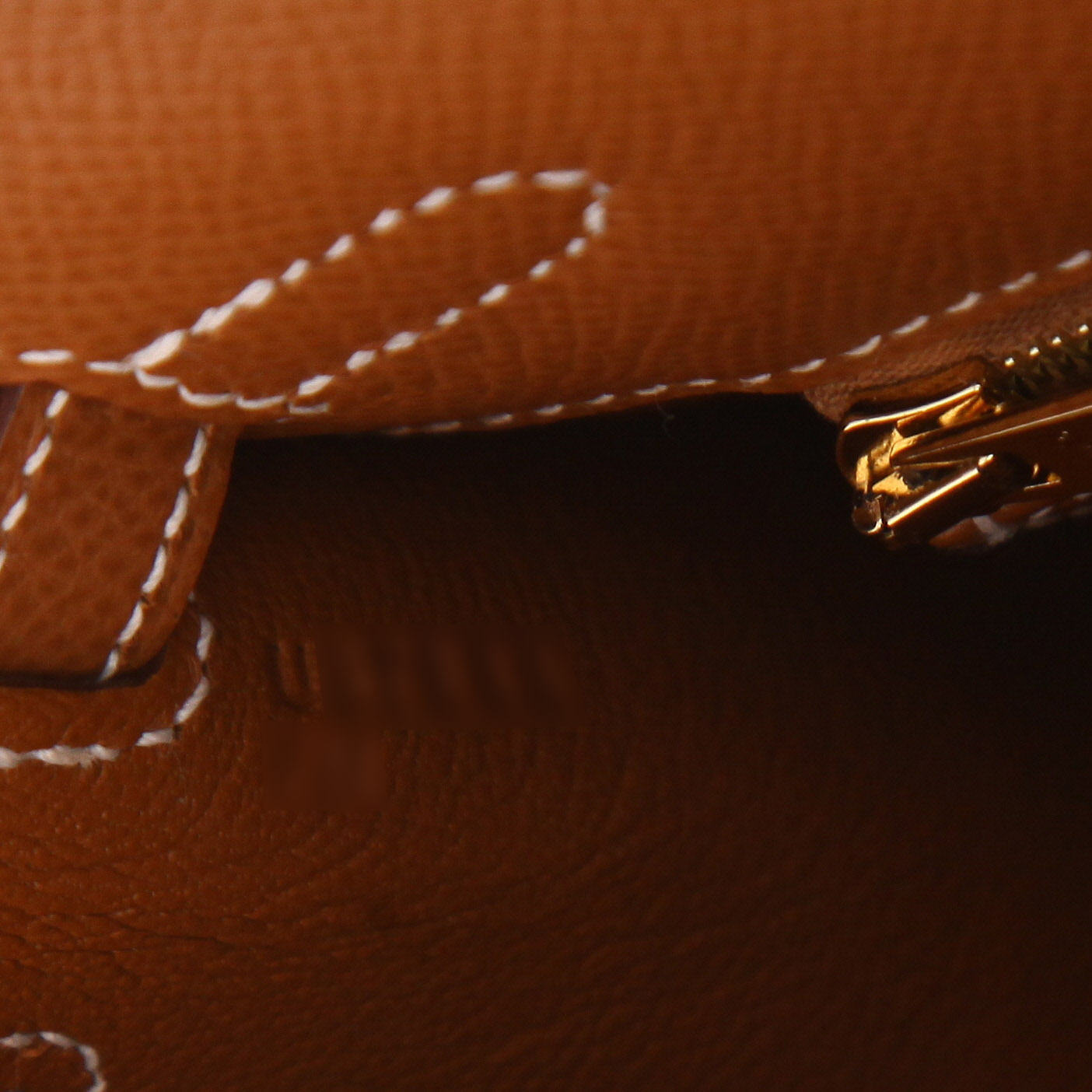 Borsa Hermès  Kelly 25 cm in pelle Epsom gold - Detail D4