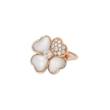 Sortija Van Cleef & Arpels Cosmos de oro rosa, nácar y diamantes