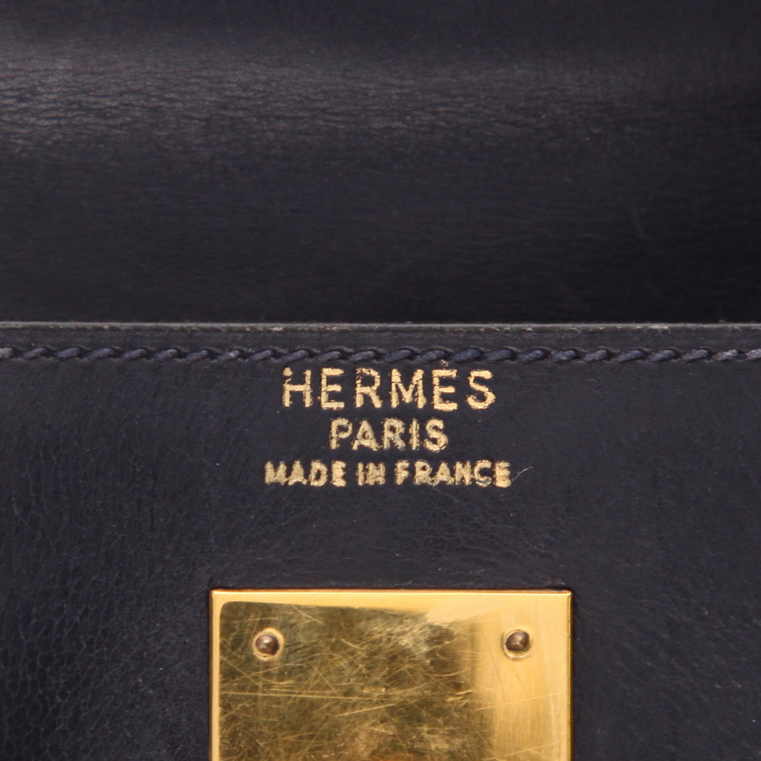 Hermès Kelly 35 cm handbag in Bleu Marine box leather - Detail D2